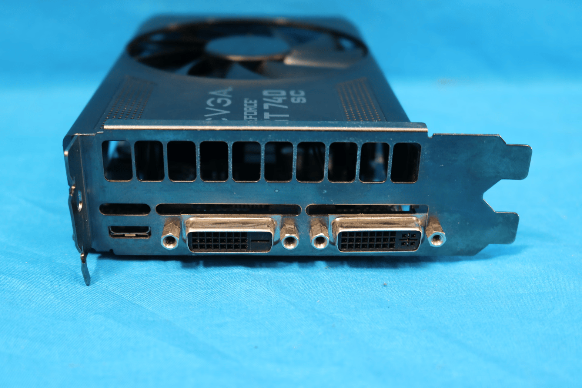 Dual Slot EVGA GeForce GT 740 SC 2GB GDDR5 Desktop GPU 02G-P4-3747-KR