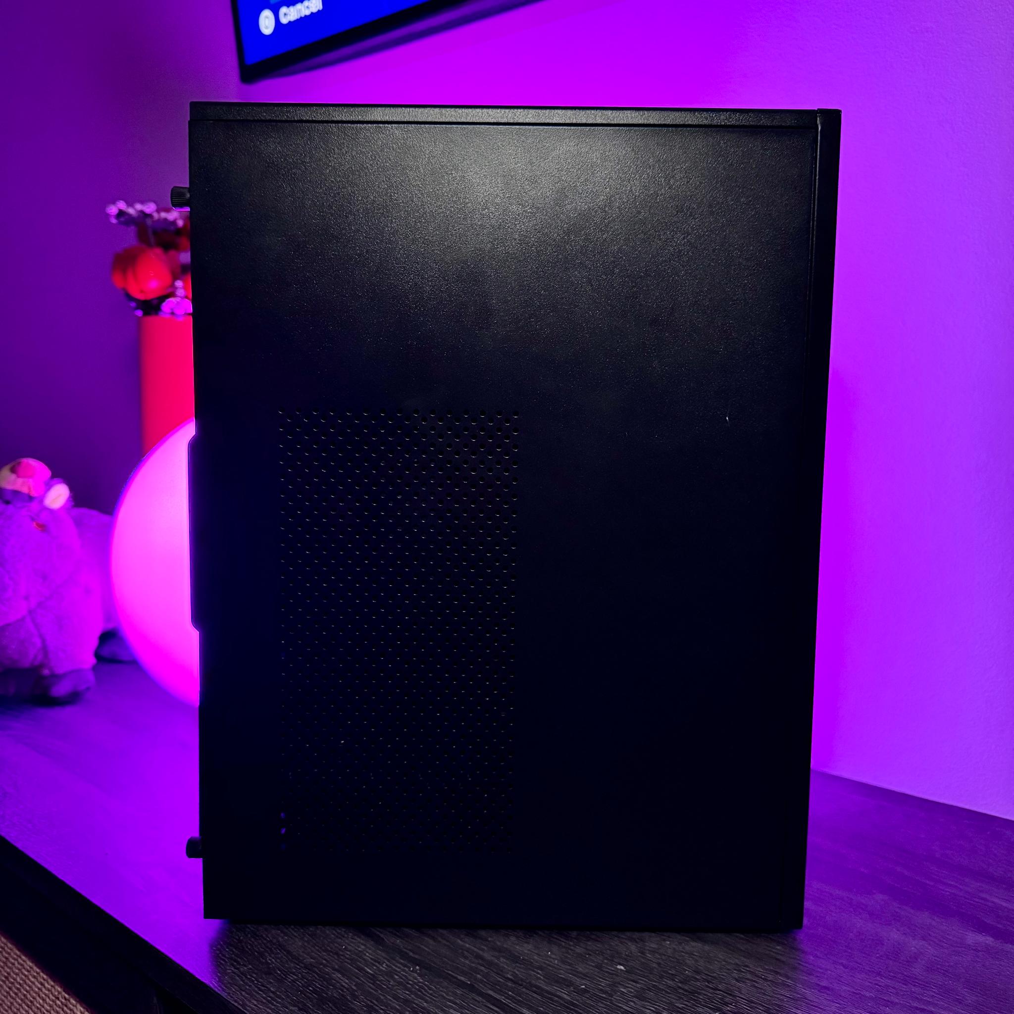 Blackout SFF - 5800XT - MSI 5070 - 32GB RAM - 1 TB - 15L