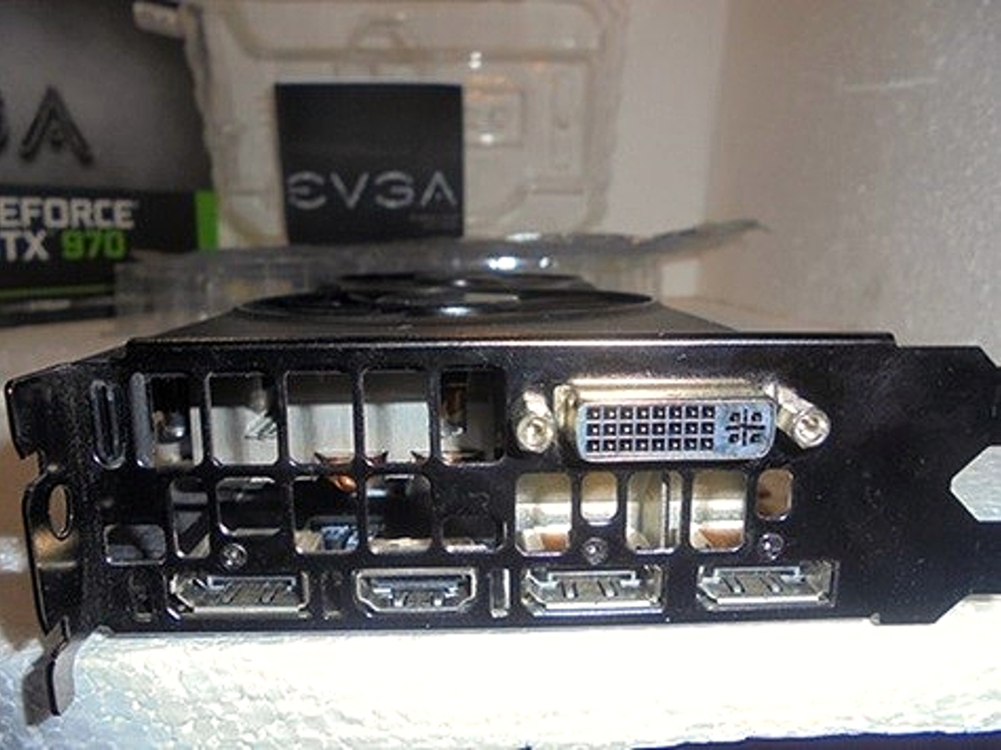 EVGA GTX 970 SSC ACX 2.0+ 4 GB (04G-P4-3975-KR) Graphics Card