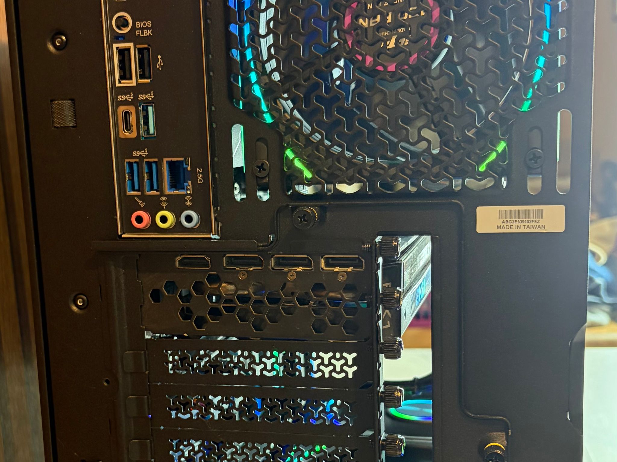 RTX 3080 | RYZEN 5 9600X | 24GB DDR5 | 360MM AIO | 1000W | 1TB
