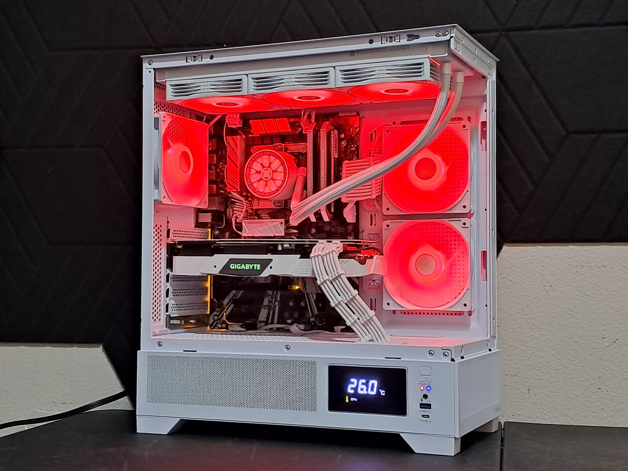 Custom RTX Gamer | i7-8700K | 2070 Super | 16GB DDR4 | 1TB SSD | WiFi!