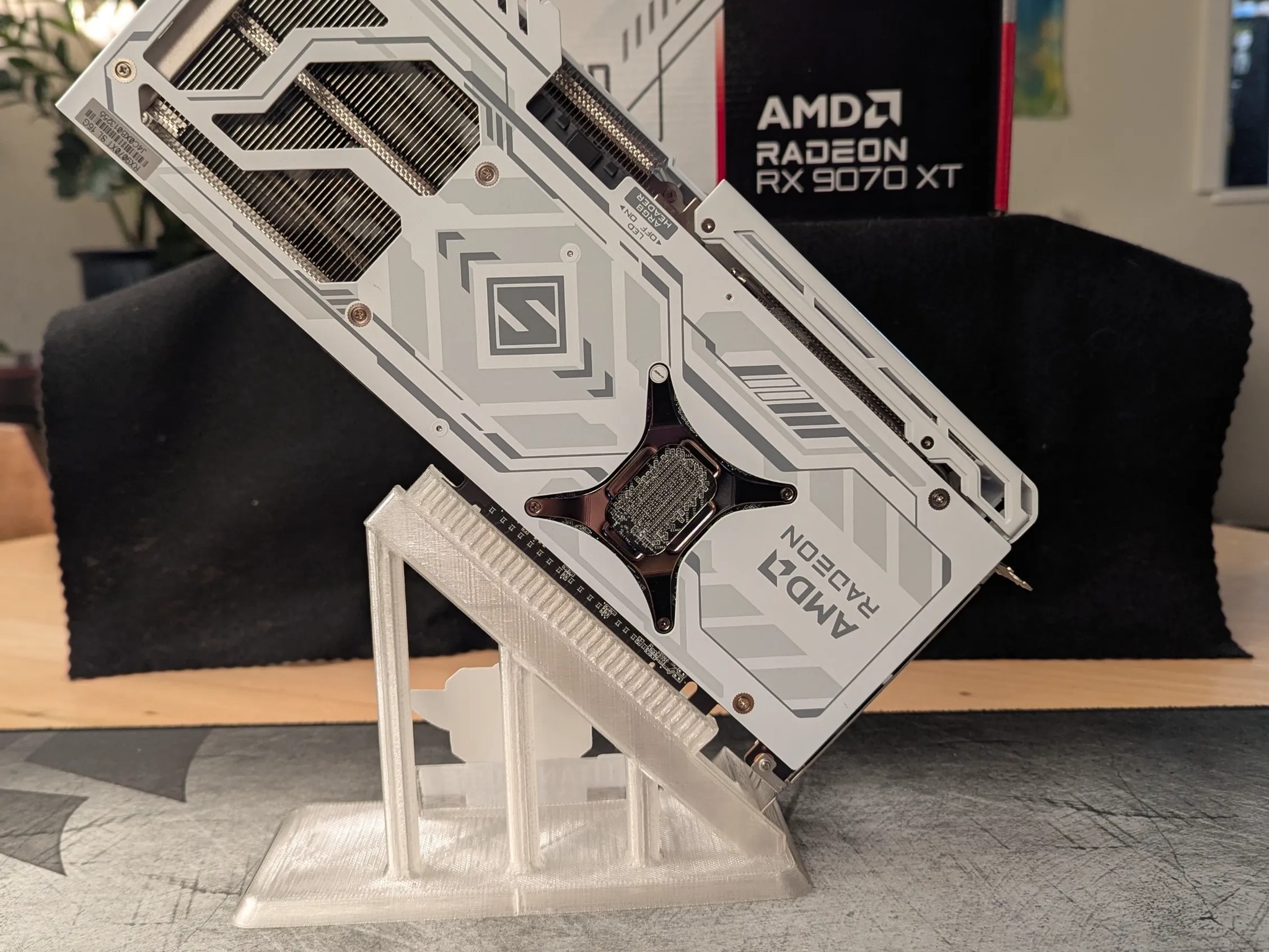 ⚪ ASRock RX 9070 XT Steel Legend – 16GB GDDR6 | White Triple-Fan RDNA 4 Beast 🧊