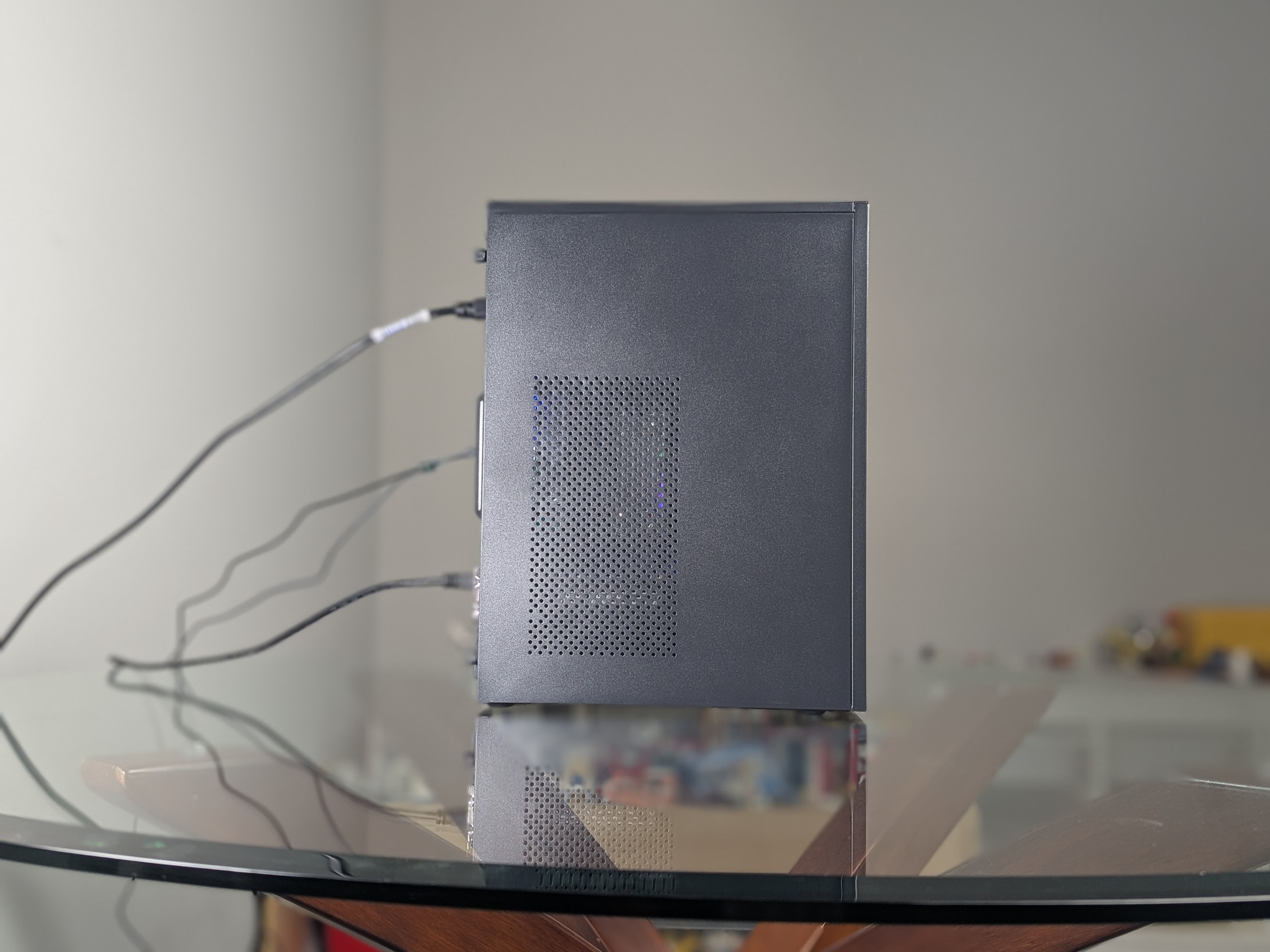 The "Glowbox - I Wanna Try PC Gaming" PC | 14-Core Intel  CPU | Nvidia GTX 1660 Super GPU | 16GB RAM