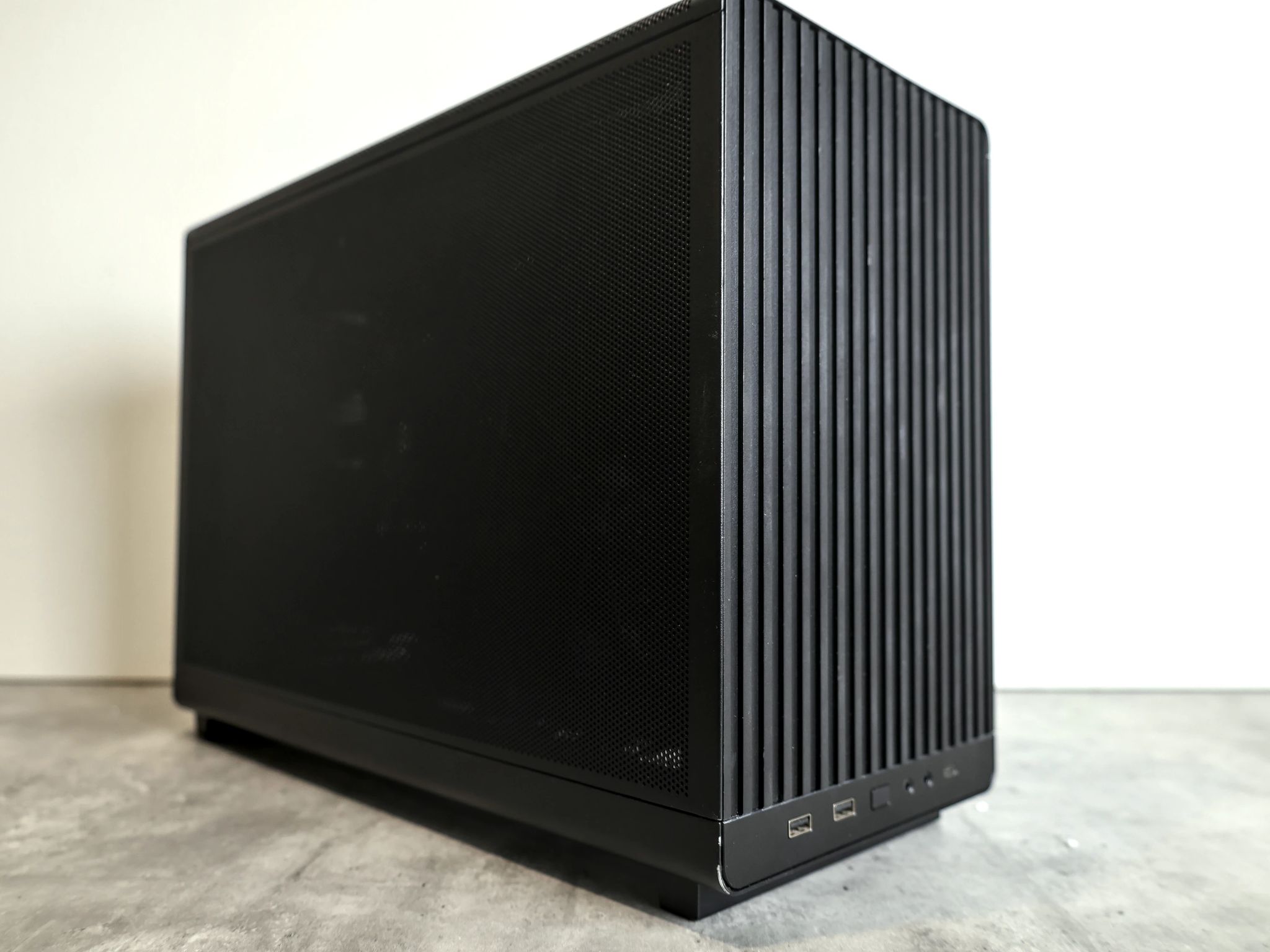 High-Performance Compact 1080p / 1440p Gaming PC