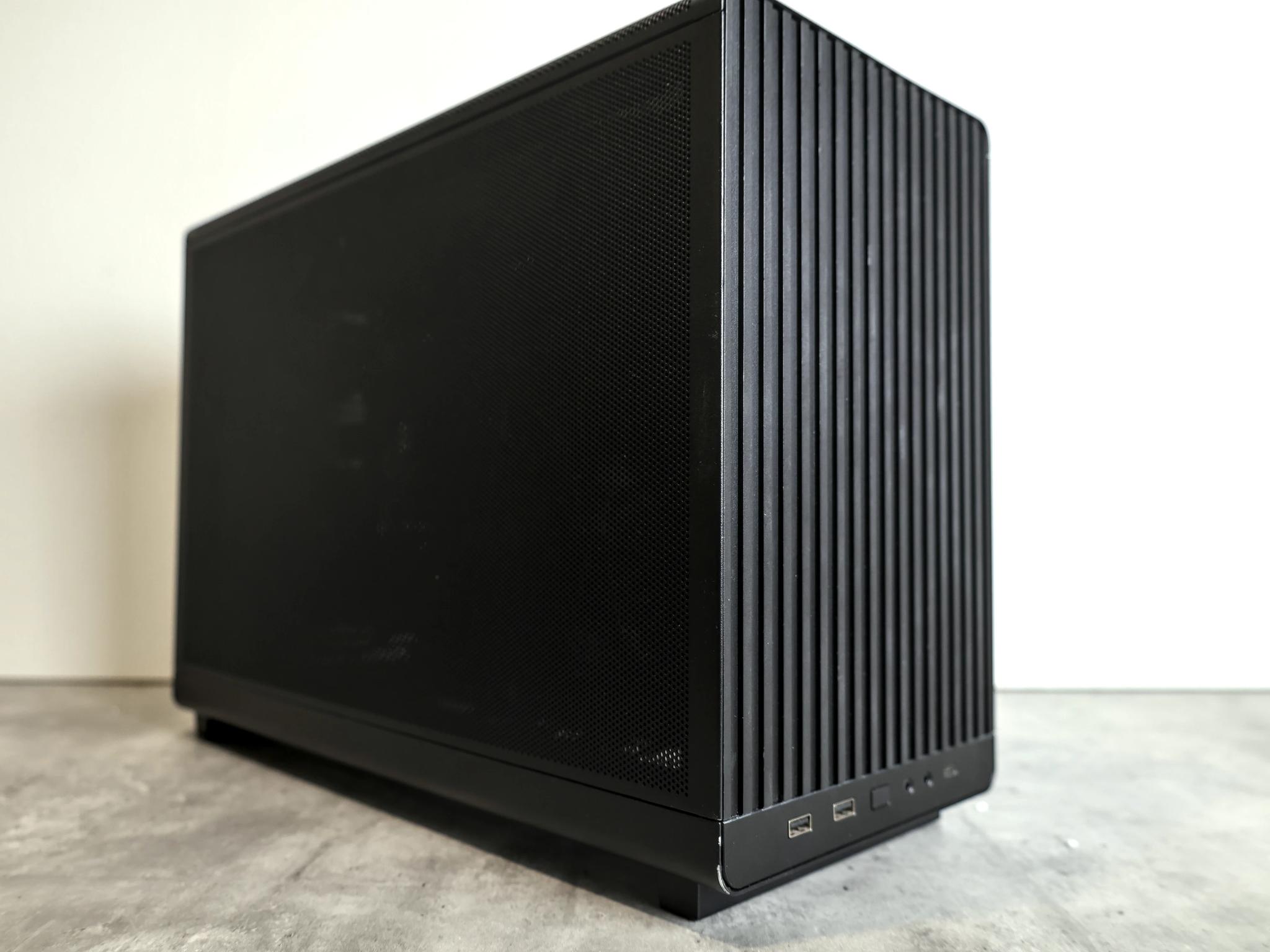 High-Performance Compact 1080p / 1440p Gaming PC