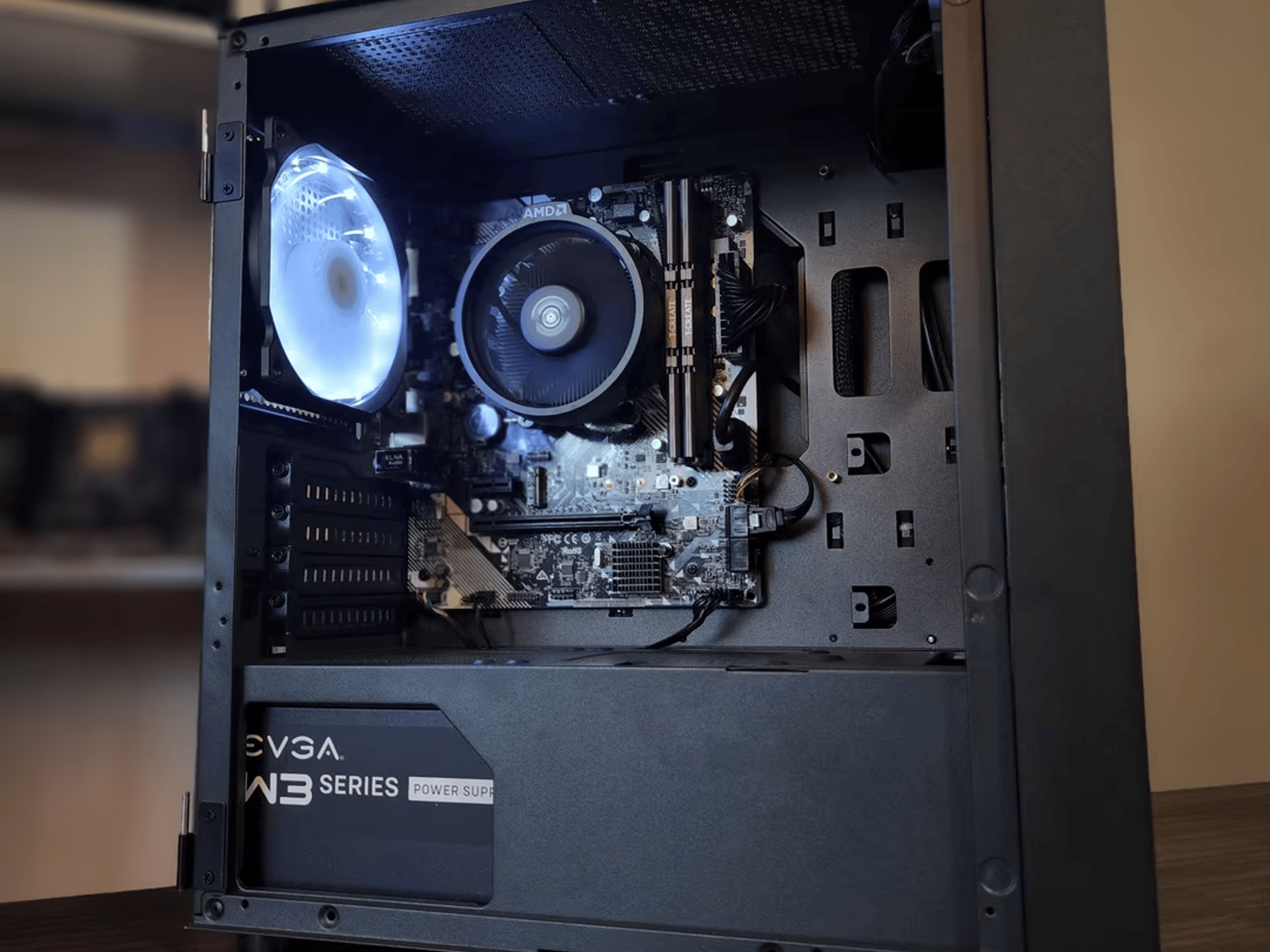 AMD Ryzen 3 2200G 4C 4T w/ AMD Vega 8 Graphics // T-Create 16GB 3600MHz
