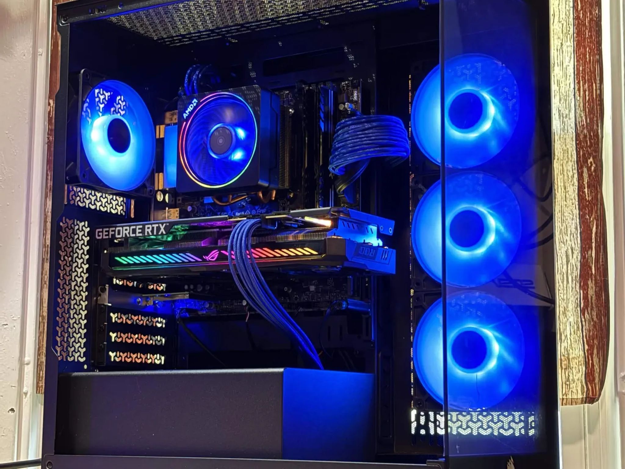 Black Cat Customs  - Ryzen 5 3600 / 3050 8GB / 16GB RAM / 256GB SSD + 1TB HDD
