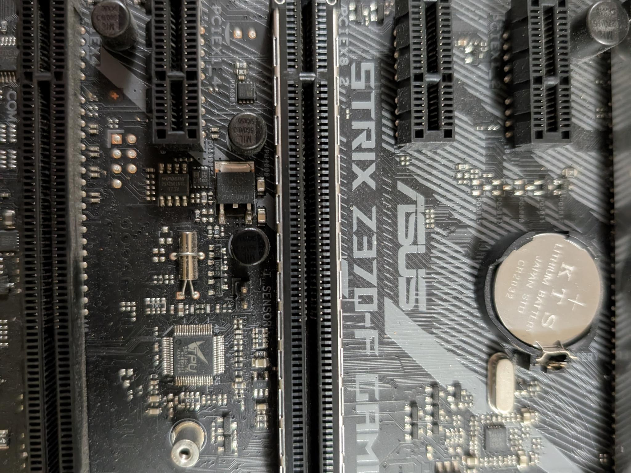*PARTS* Asus Z370-F Gaming ATX