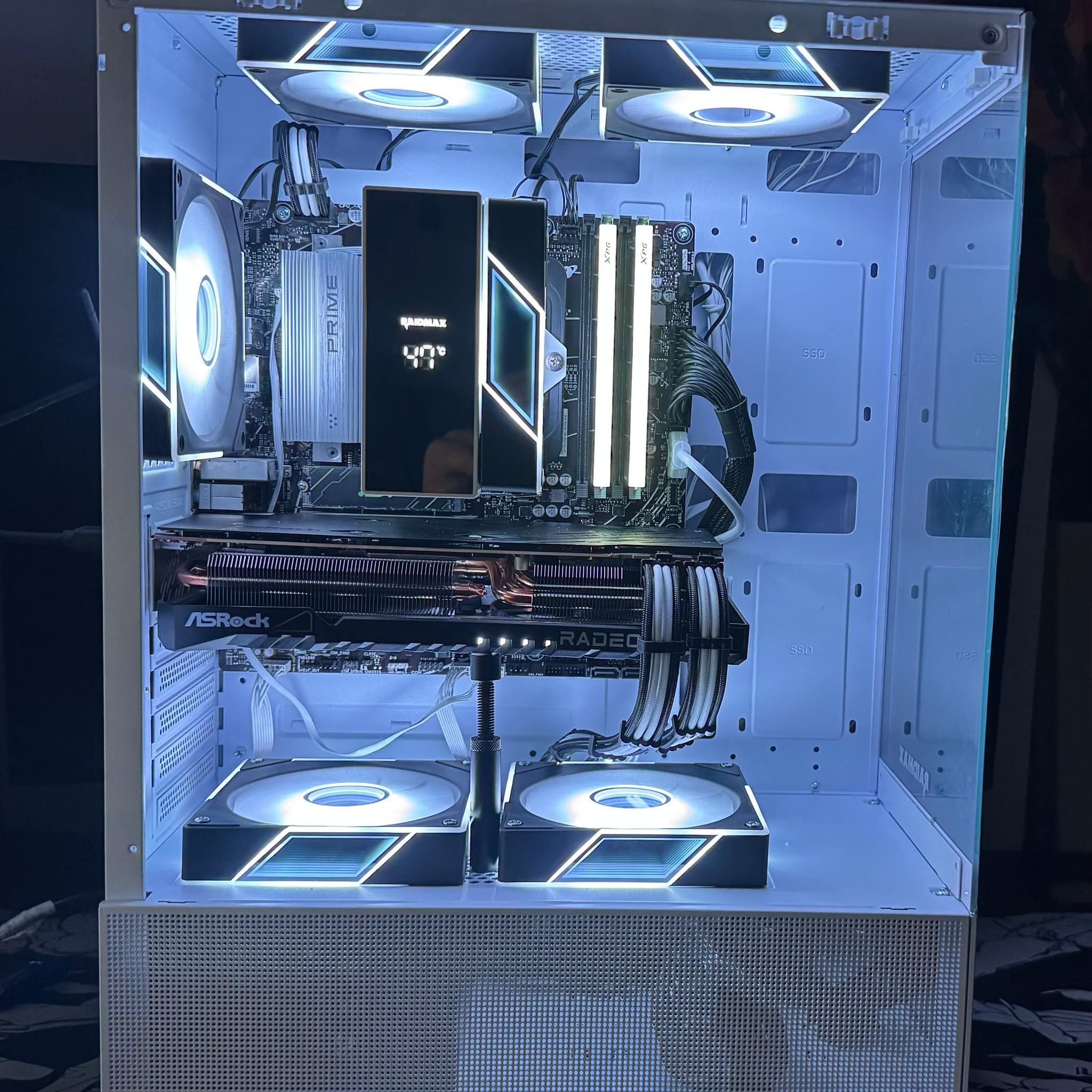 Gaming PC / content creation | AMD Radeon RX 7700 XT| Ryzen 7 | 32GB RAM | WINDOWS 11 Home | WiFi an