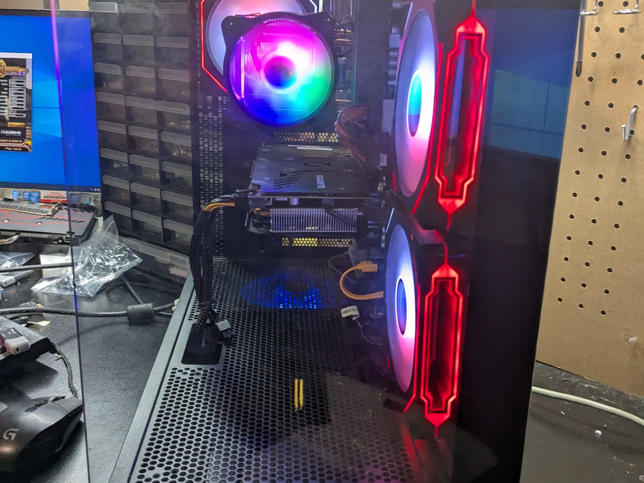 90 FPS Fortnite | Scratch and Dent | i5-4570S , 16GB RAM, 480GB SSD, R9 380X 4GB, RGB, Wifi