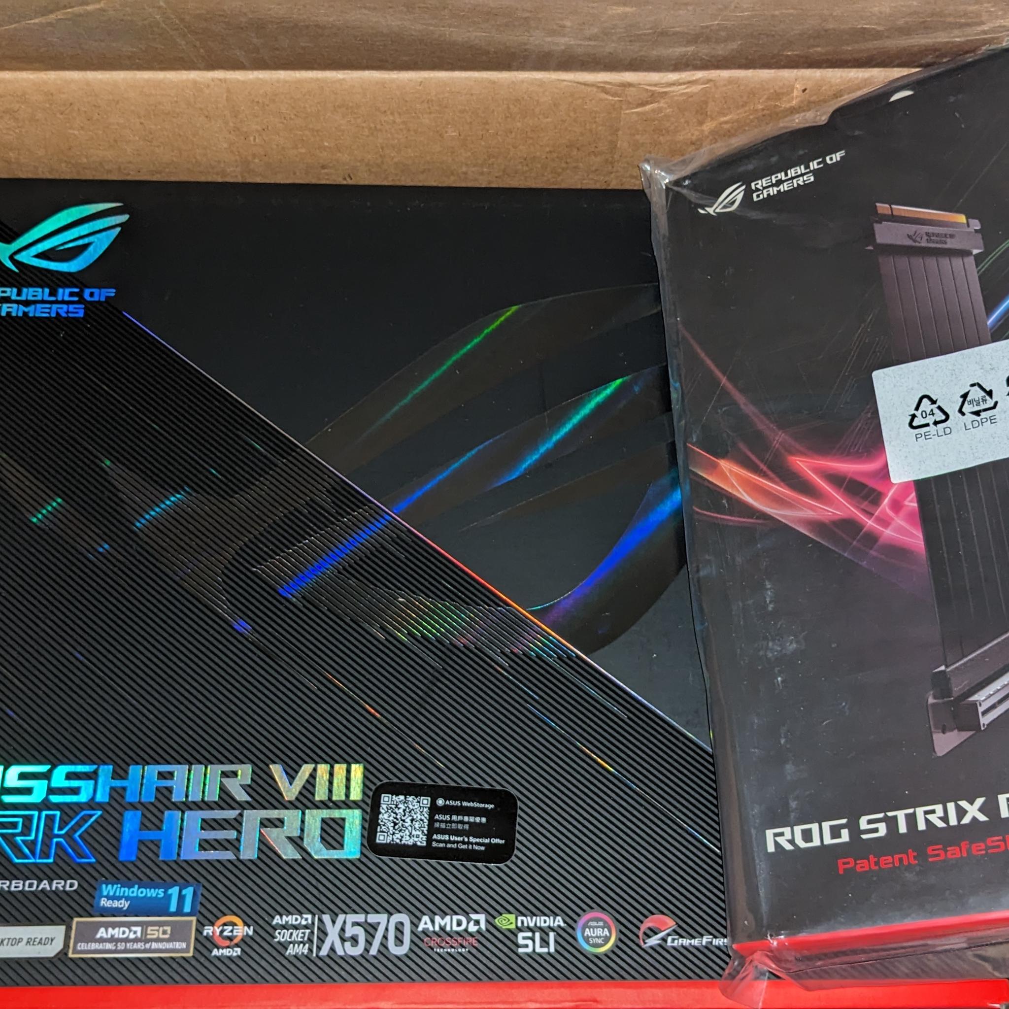 ASUS ROG Crosshair VIII Dark Hero + ROG Strix PCIe Riser (NEW)