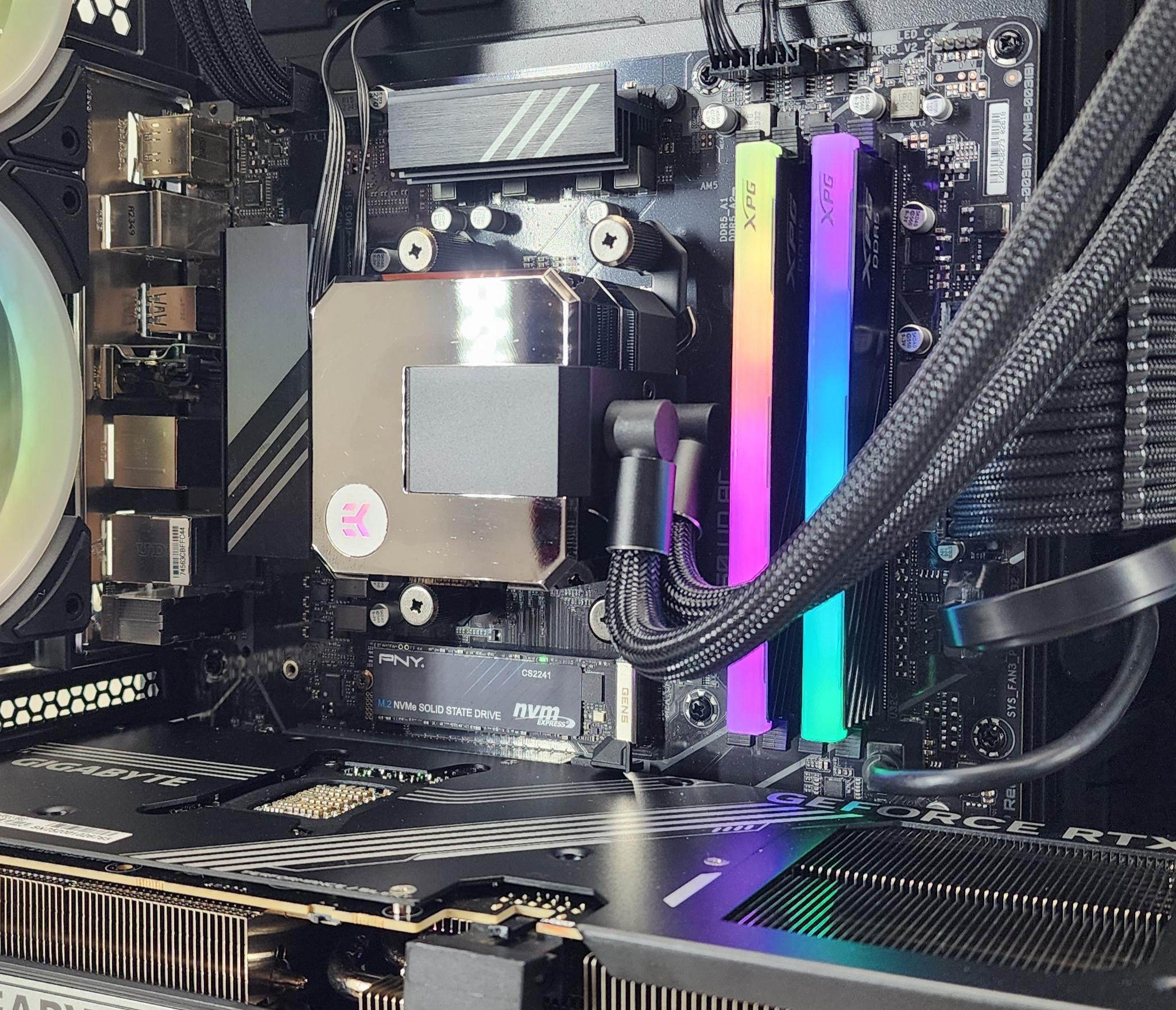 Gaming PC Ryzen 7 9700X 32GB RAM 2TB SSD RTX 5070 Ti 16GB Windows 11 Computer