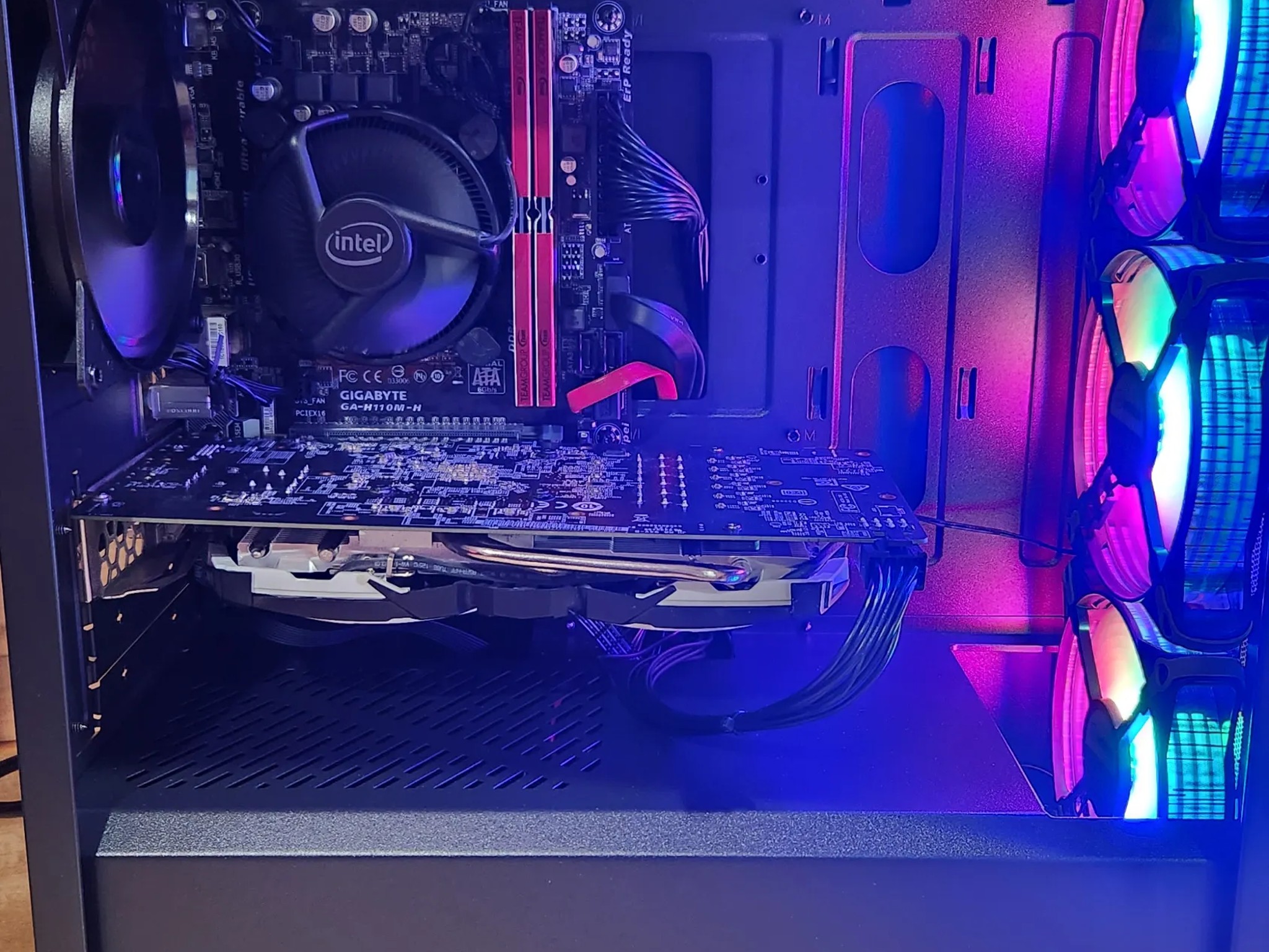 GAMING PC i5-7400 16GB RAM 512GB SSD RX 580 8GB