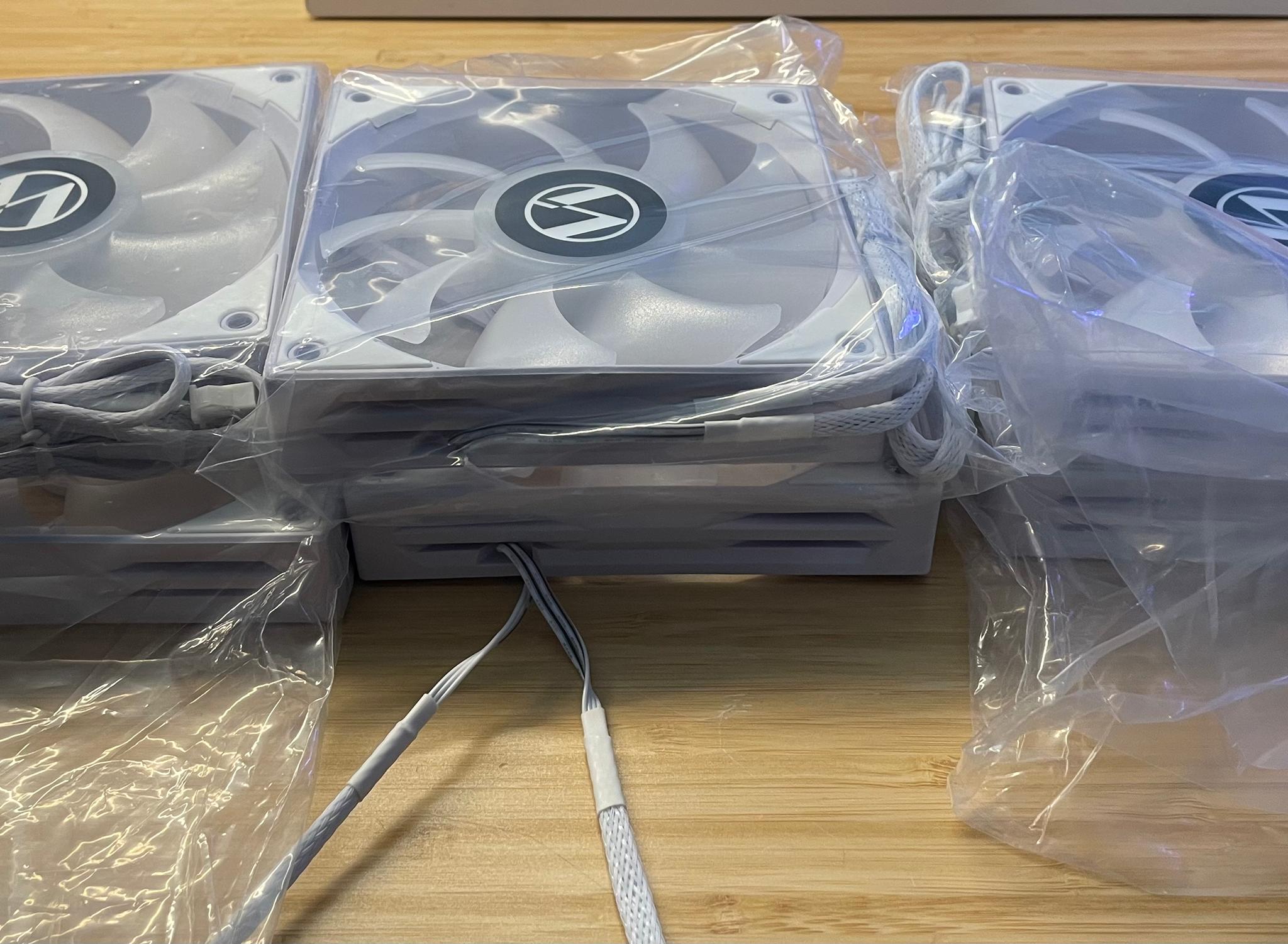 Lian Li Galahad White RGB Fans 