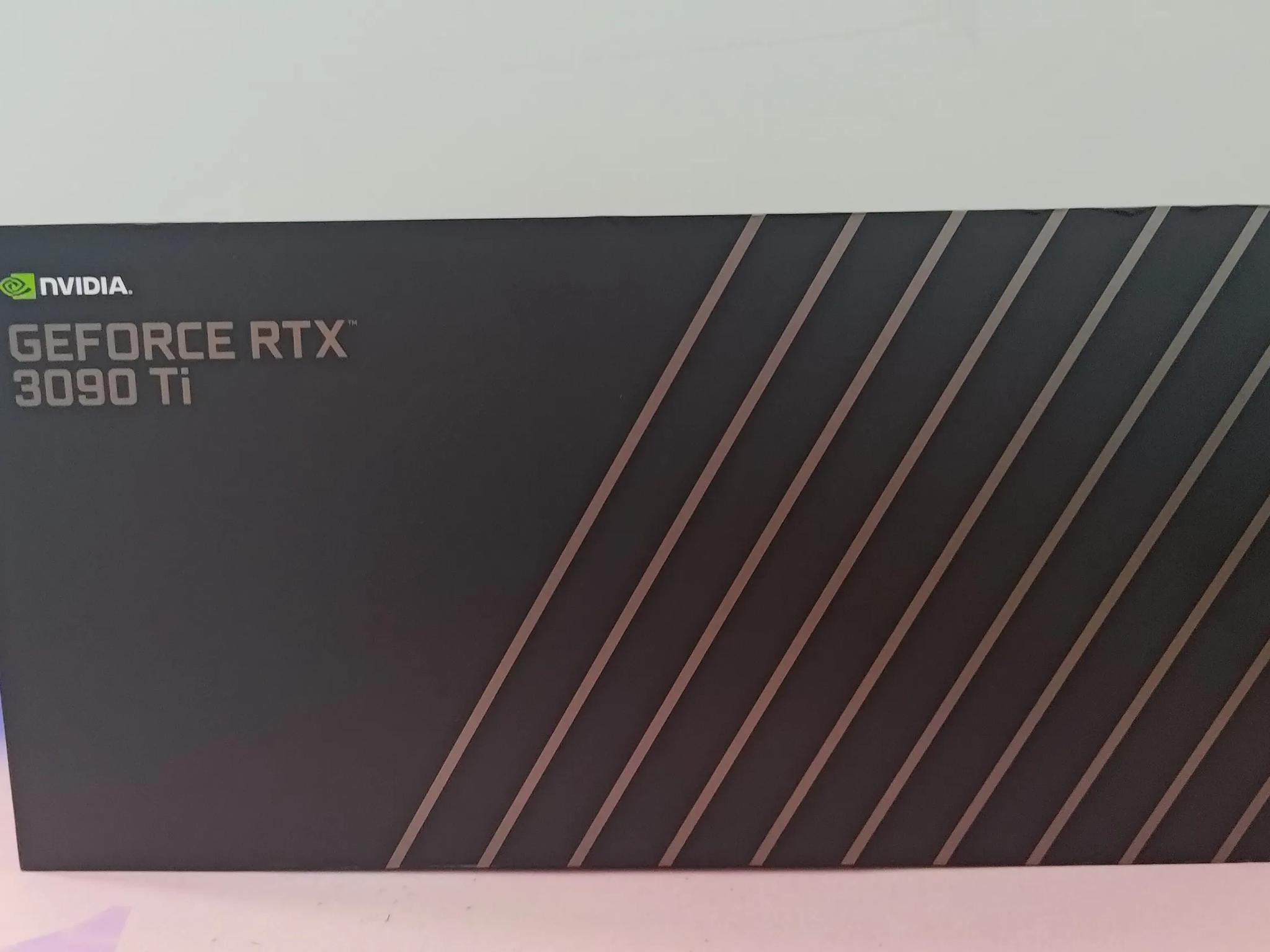 Nvidia RTX 3090Ti Founder's Edition **Missing 12VHPWR adapter**