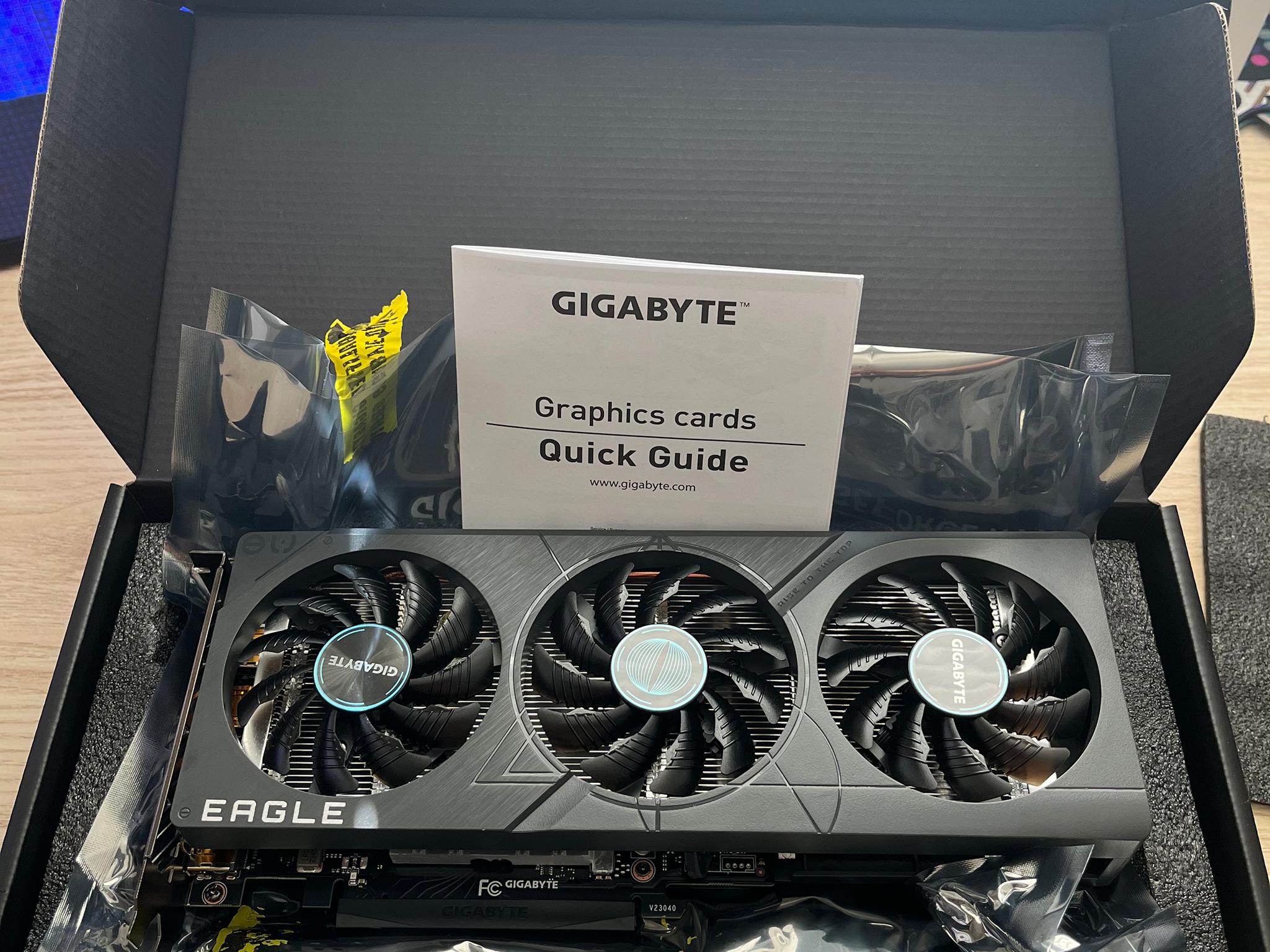 **SUMMER SALE** GIGABYTE - NVIDIA GeForce RTX 4060 EAGLE OC 8GB GDDR6 - GREAT CONDITION