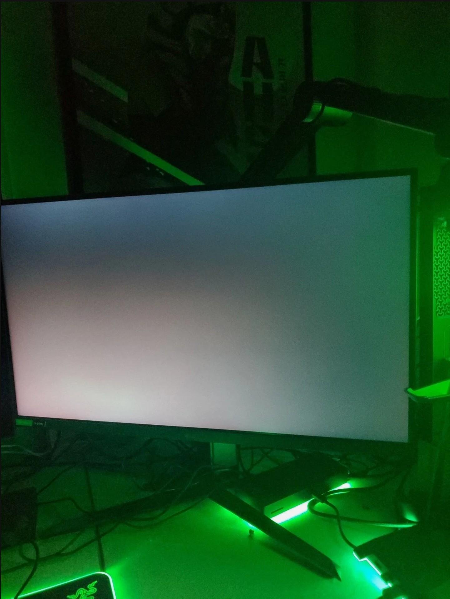 LG UltraGear 27GP850-B 27" 2k QHD 2k 180Hz OC Nano IPS Gaming Monitor w/ ORG box