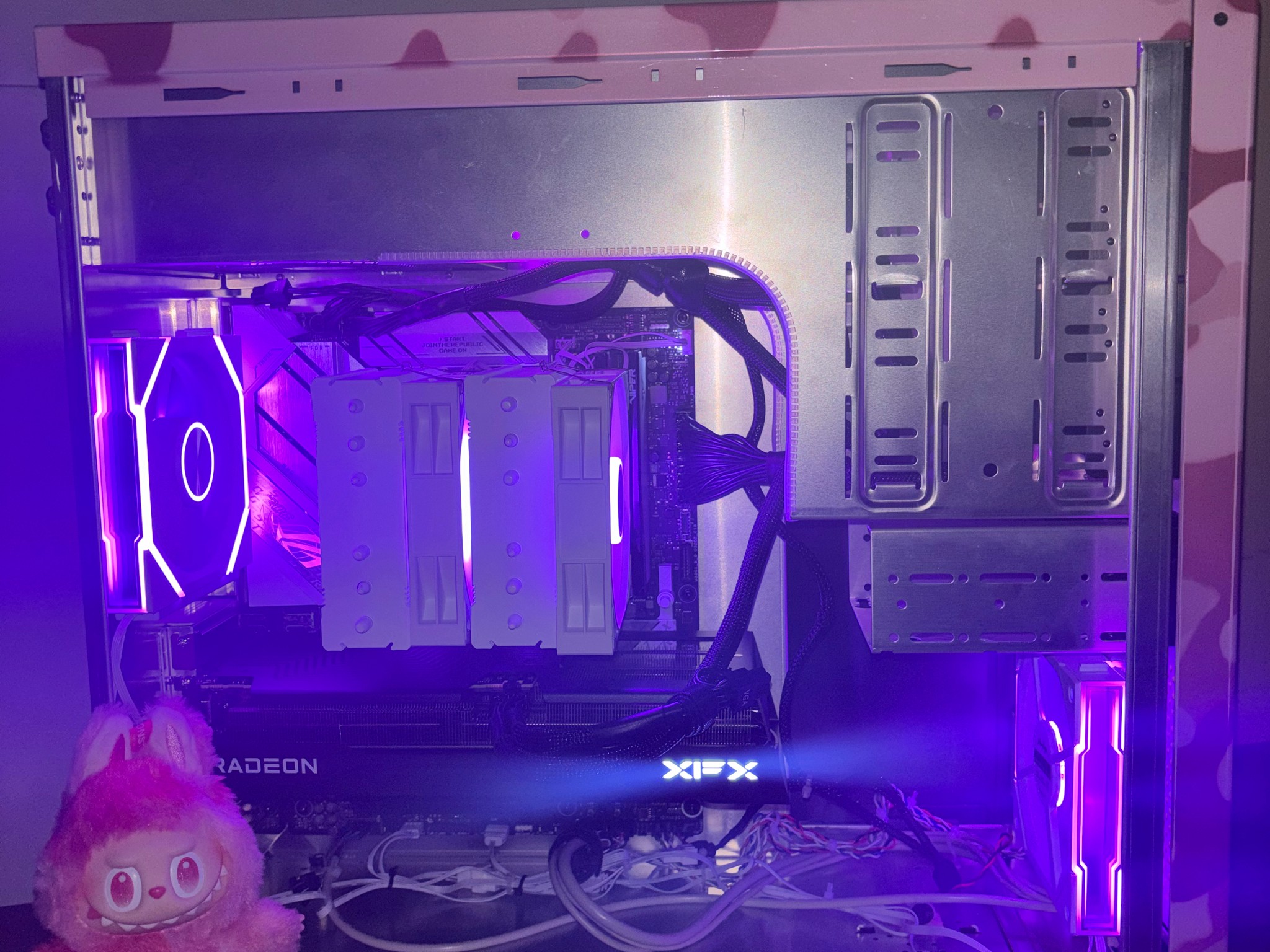 Whimsical 1440p Sleeper Gaming PC | RX 9060 XT (16 GB) | Ryzen 5 9600X | 100% Set Up & Ready to Play