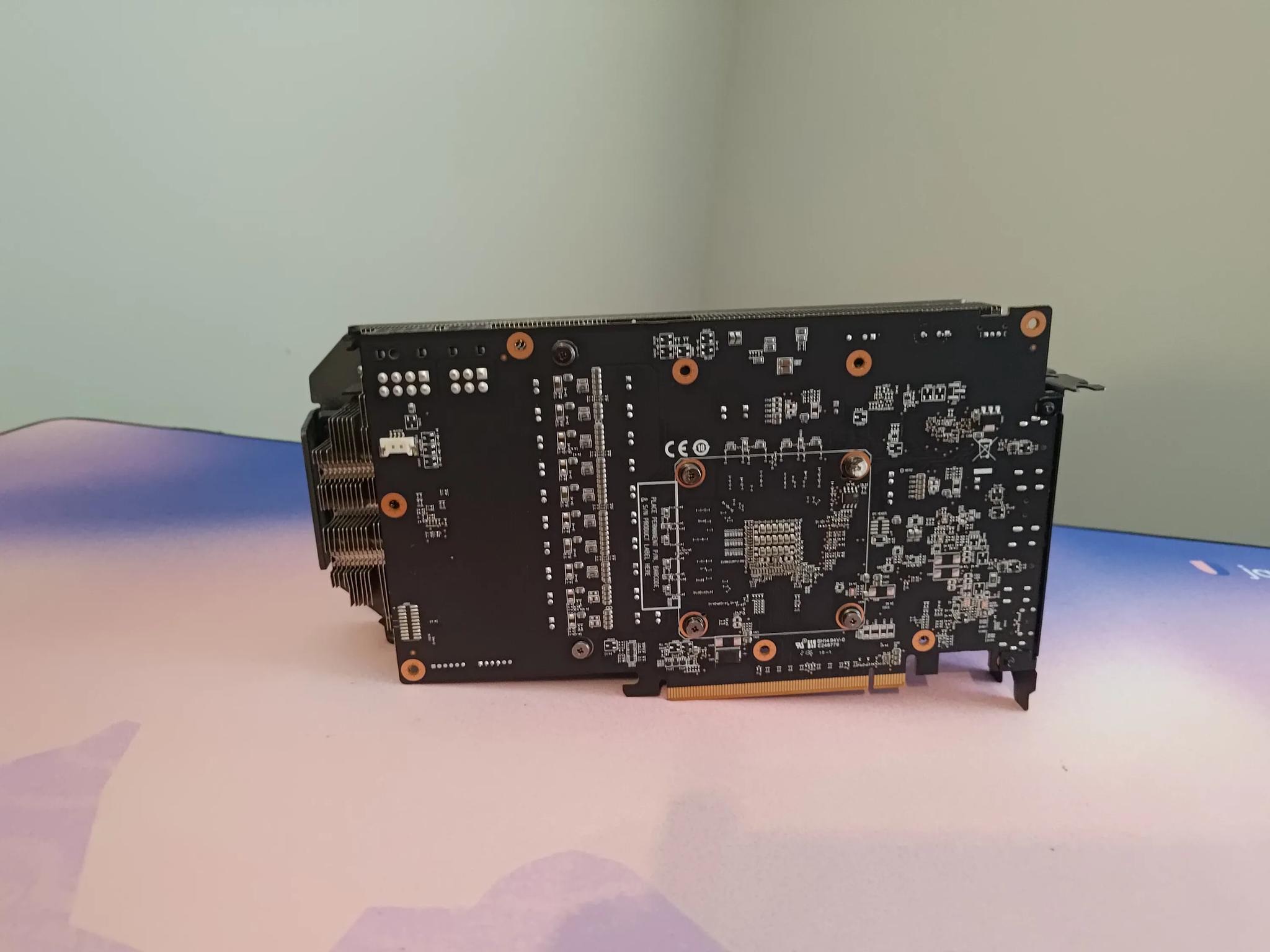 Powercolor Red Devil RX 6600XT - Missing Backplate