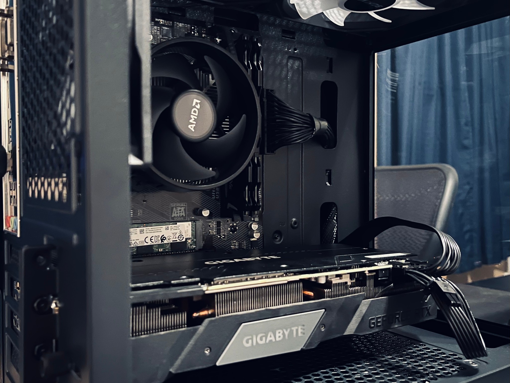 ESports Gaming PC |RTX 2070 Super // Ryzen 5 2600 // 16GB DDR4|