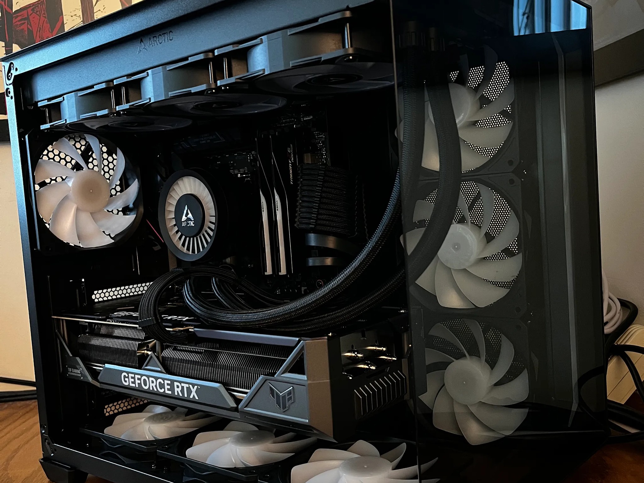 Dark Energy - RTX 4080 OC | Ryzen 7 7800X3d | 32GB DDR5 @6400MT/s | 4TB NVME | 1000W Platinum