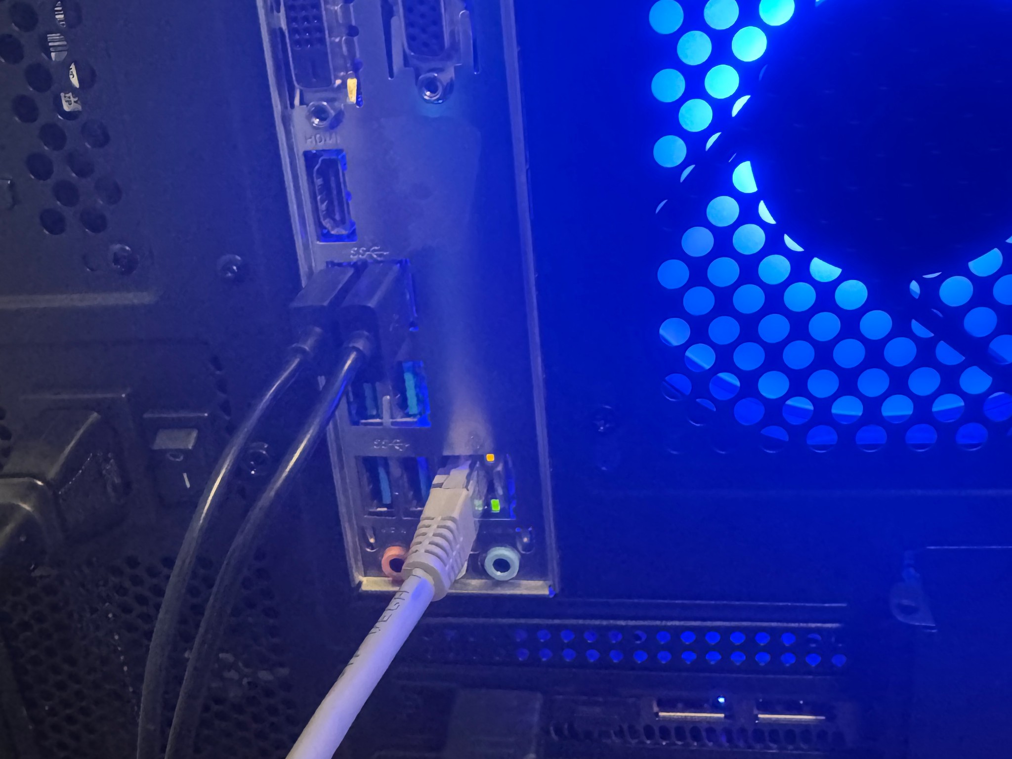 Great 1080p Gaming PC!! Ryzen 5 4500, 16gigs of Ram, XFX RX580 GPU, 1TB NVMe, 1TB HDD, 850w PSU