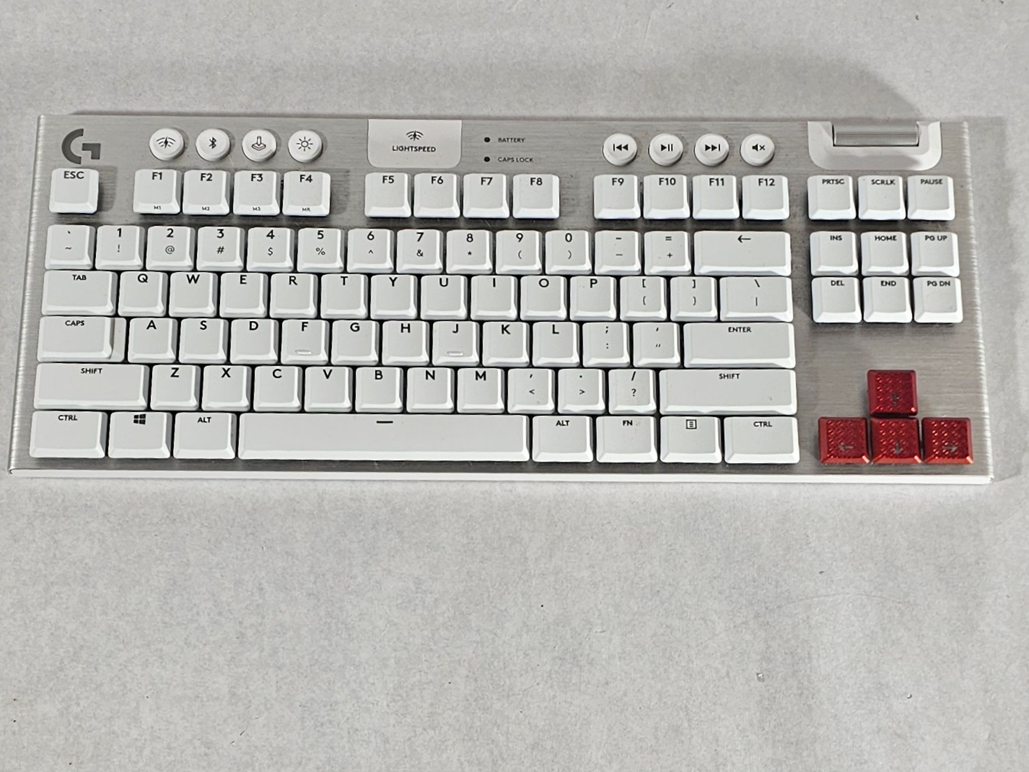 Logitech G915 TKL LIGHTSPEED Wireless RGB Mechanical Gaming Keyboard (Tactile) - White/Silver