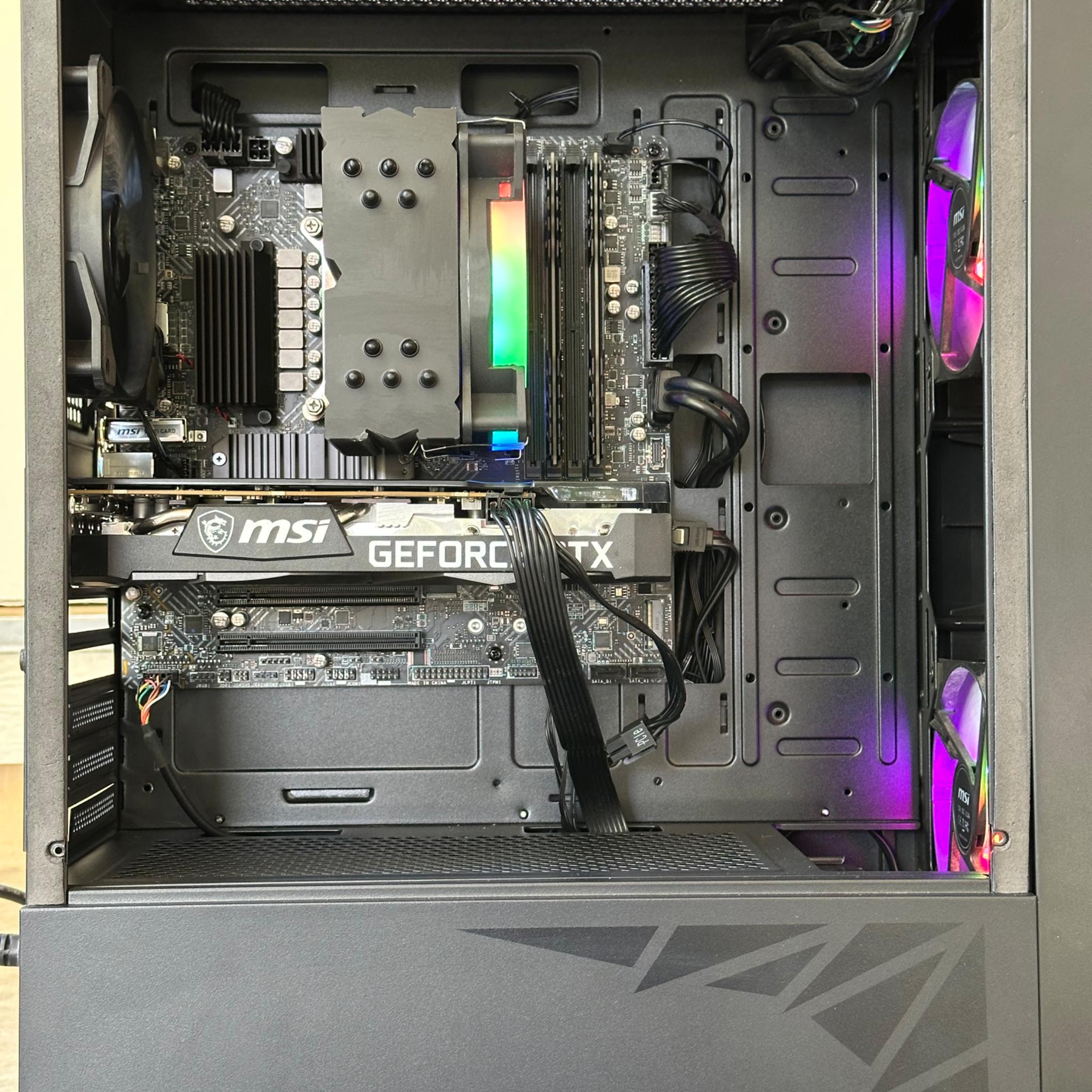 Gaming pc / RTX 3060 / i7-12700F / 32GB 3200MHz Ram / 3TB Storage / windows 11