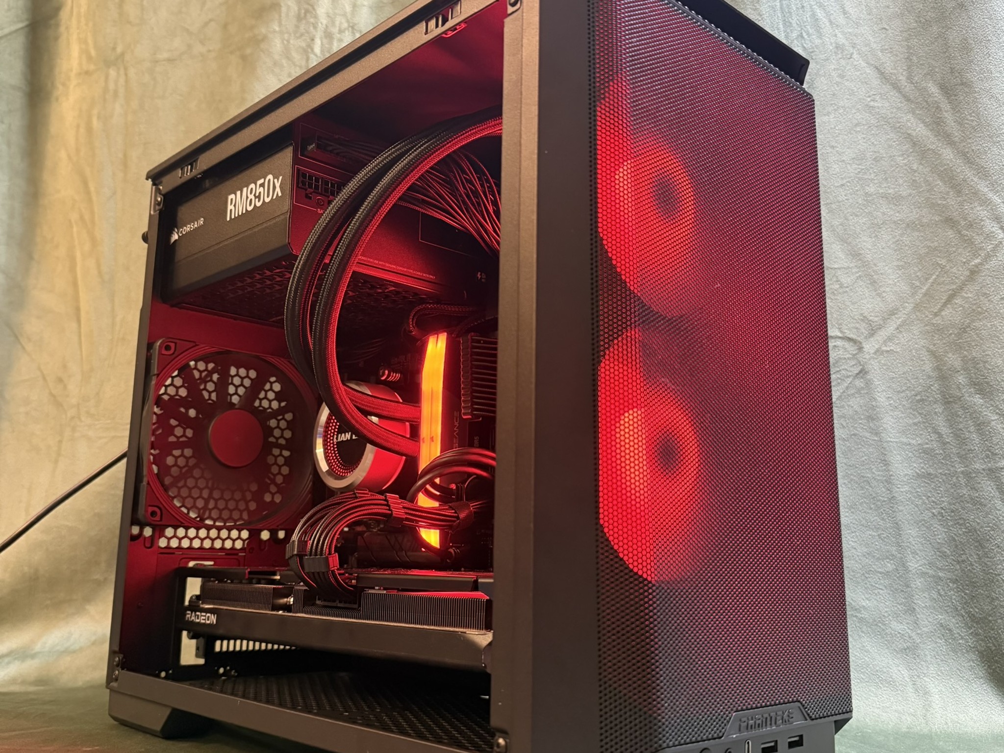 Mighty Midnight AMD 9700X - PowerColor Radeon RX 9070 Hellhound - BEAST 1440P & 4K Game Destroyer