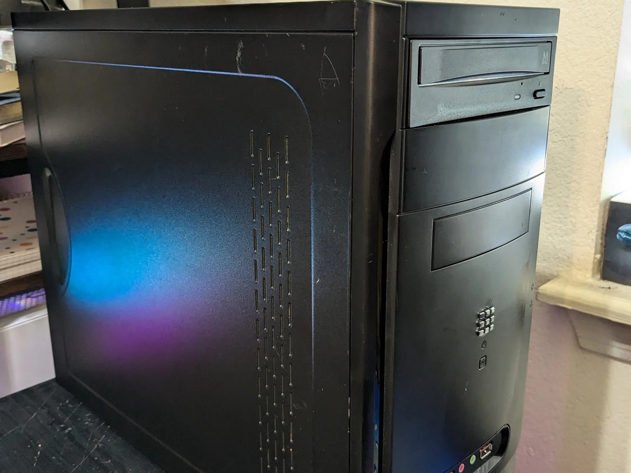 Incognito - i5-2400, 16GB RAM, Quadro K2200 (GTX 750 TI), 400GB SSD, Win10, RGB, Wifi