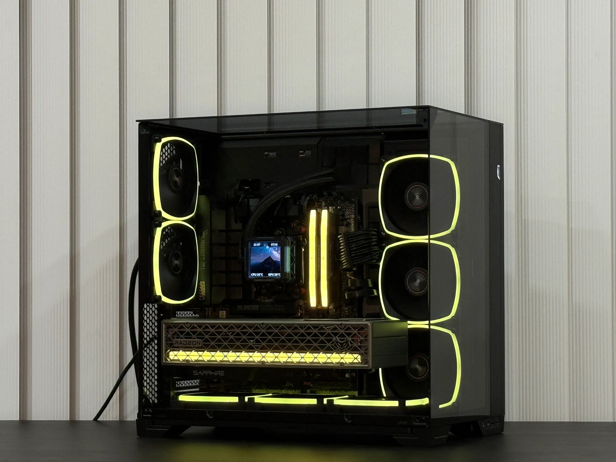 NITRO+ | Ryzen 7 9800X3D | RX 9070 XT | 32GB DDR5 | 2TB SSD | 850w Gold