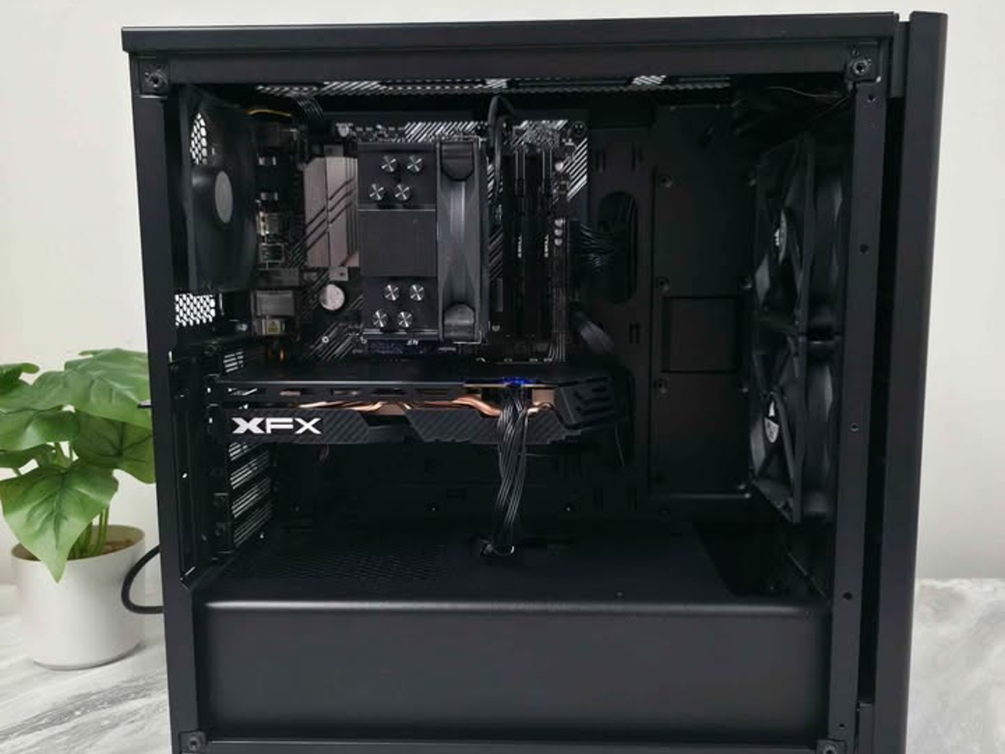 1080p Budget Gaming PC l Ryzen 5500 6 Core, 12 Thread CPU l XFX RX 580 8GB GPU l 16GB DDR4
