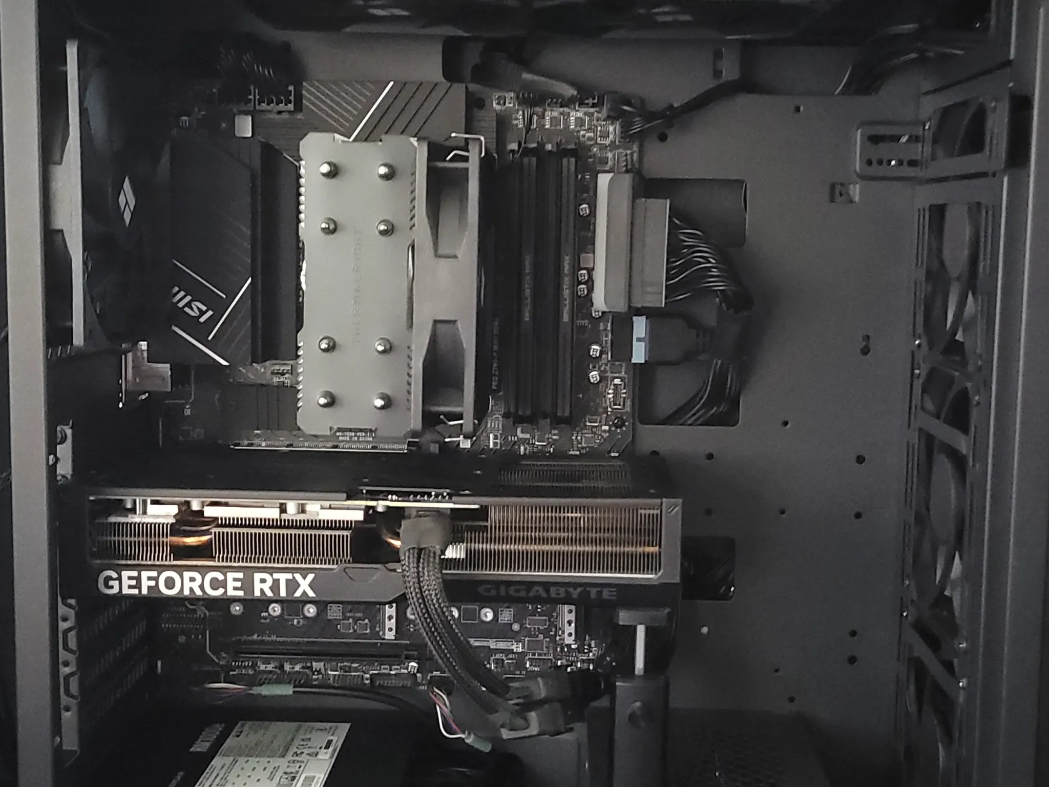 🔥 High-Performance Build – i5-14600KF | RTX 4070 Super OC | 4400MHz DDR4 | 1TB NVMe | 1000W PSU 🔥