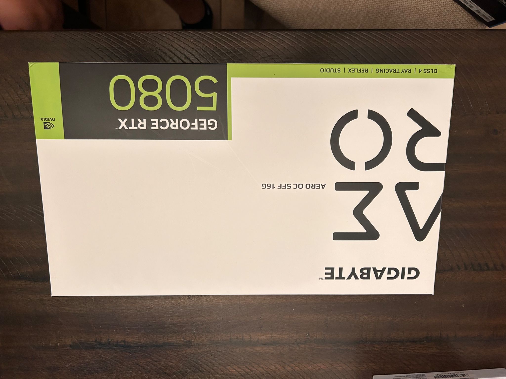 RTX 5080 AERO SFF White OC edition W/ RM1000X Corsair Power Supply White