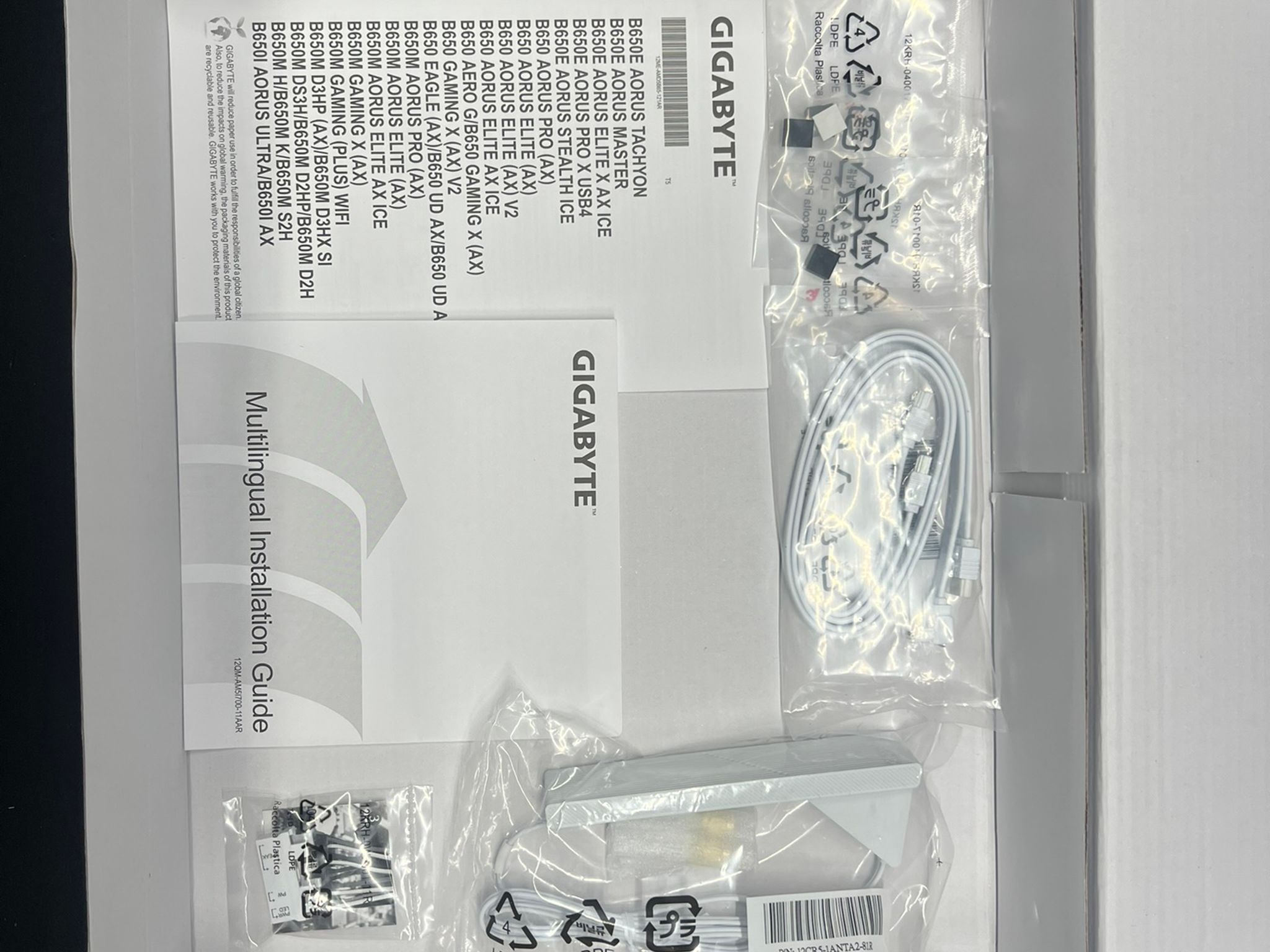 GIGABYTE B650 AORUS Elite AX ICE – ATX AM5 Motherboard