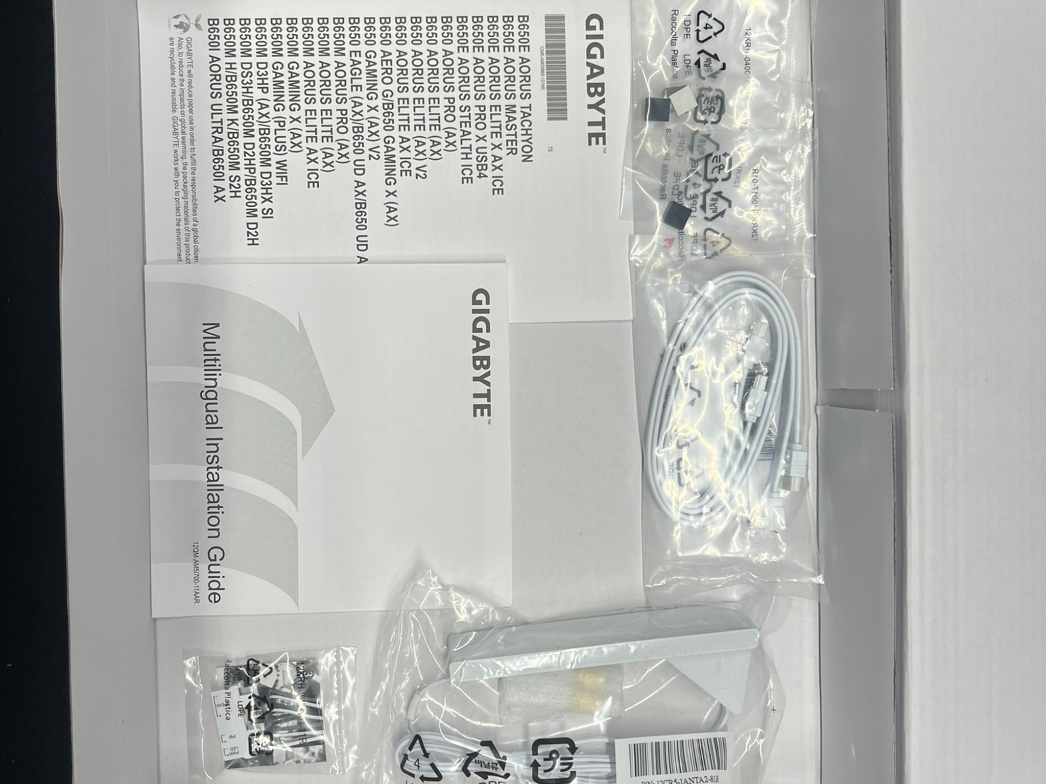 GIGABYTE B650 AORUS Elite AX ICE – ATX AM5 Motherboard
