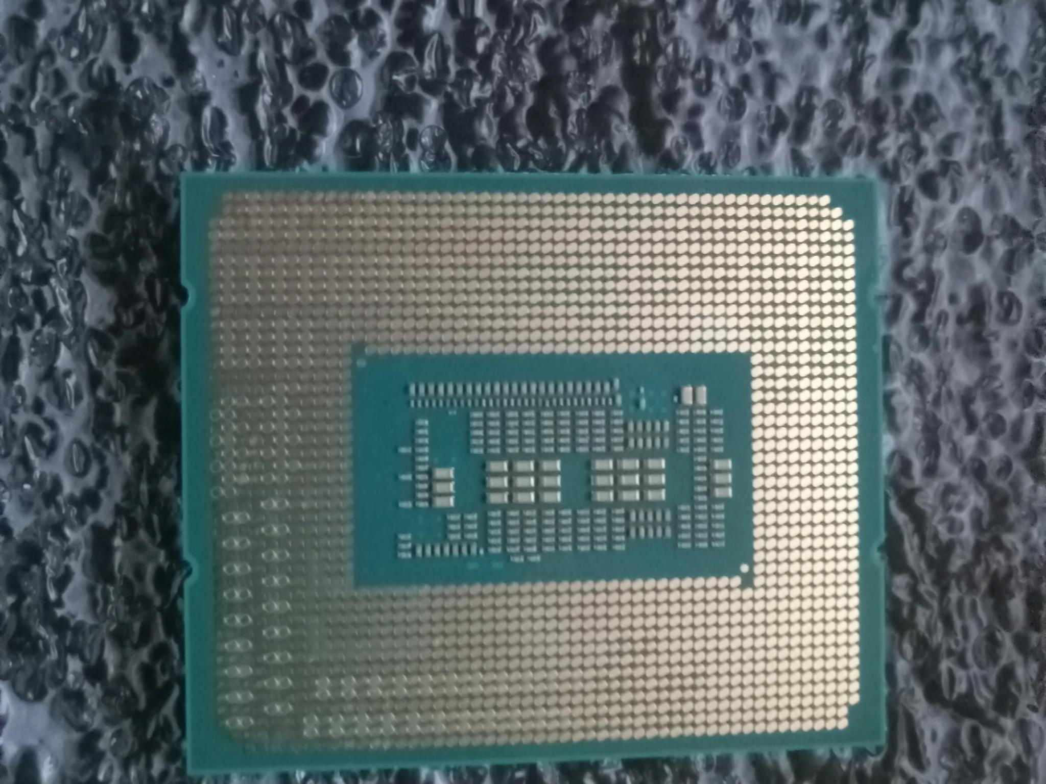 - Used - 12600KF -
