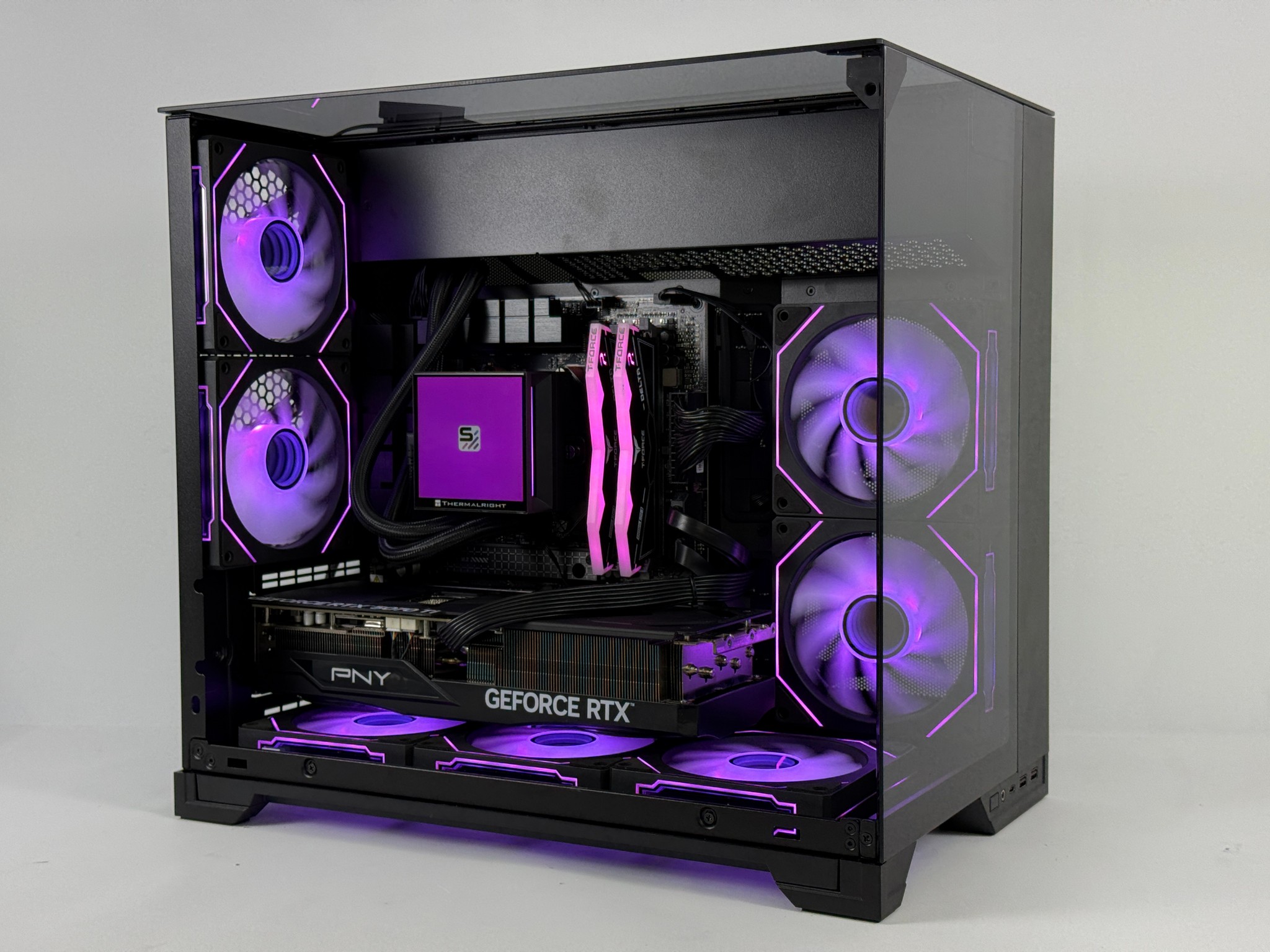 4K Gaming | Ryzen 7 9800X3D, RTX 5070 Ti, 32GB DDR5 RAM, 2TB NVMe SSD, WiFi + Bluetooth