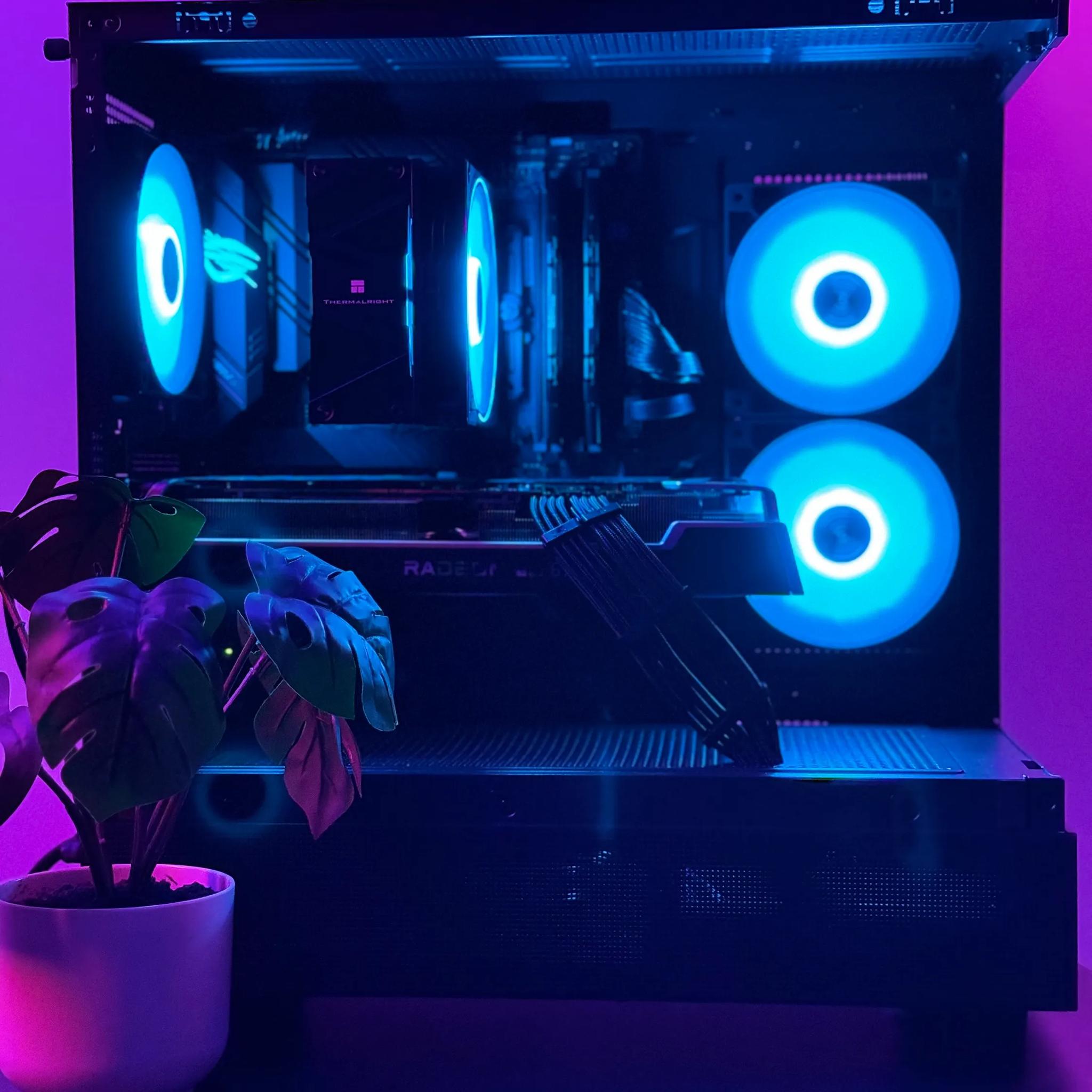 Swift XR- Radeon RX 6750 XT 12 GB VRAM, AMD Ryzen 5 5600X, ROG Strix MOBO, 1TB SSD, 32GB RAM, 750w