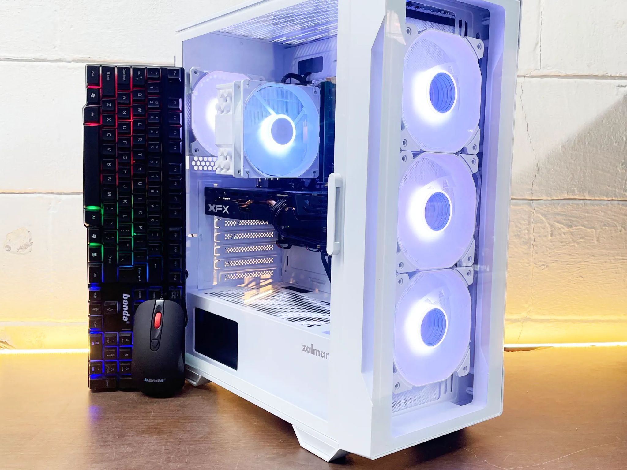 Frosty Gaming PC | Intel i7 / AMD RX580 / 8GB / 1.1TB Win 11 Pro + Wi-Fi