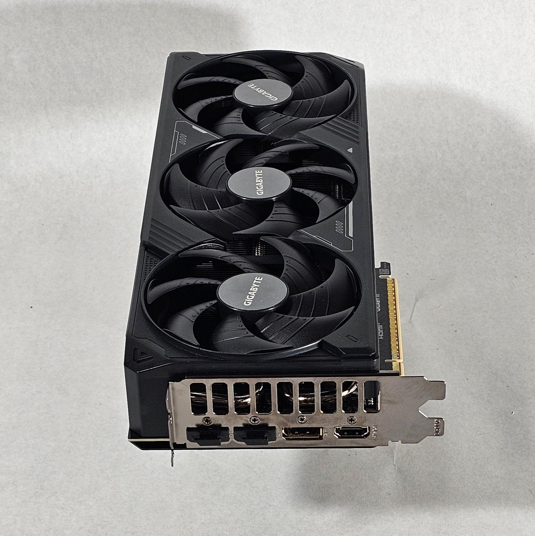RTX 5080 Gigabyte 16GB