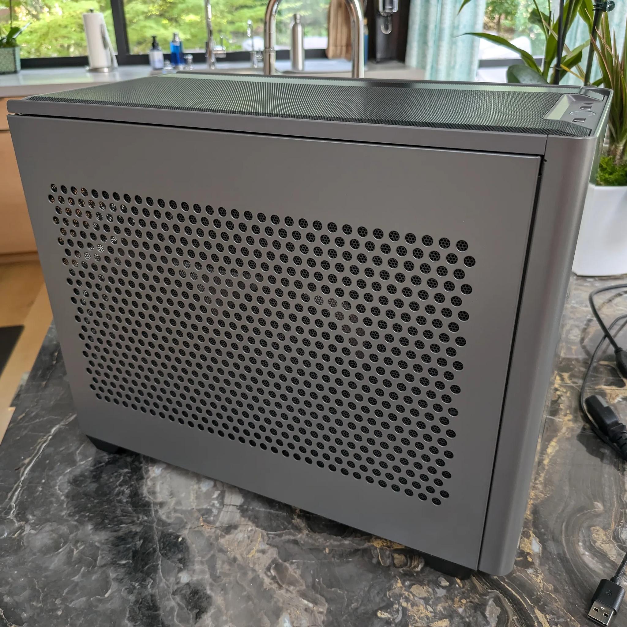 Gaming Desktop PC NR200P AMD Ryzen 5700X3D RTX 4070 32GB RAM 2TB SSD