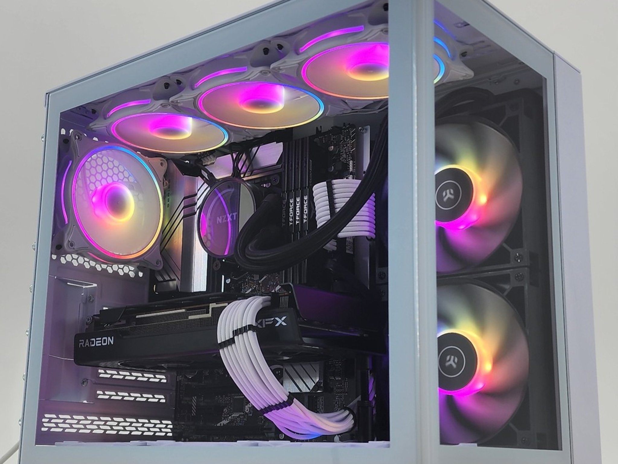 Gaming PC i9-14900K 32GB RAM 2TB SSD RX 7800 XT 16GB Windows 11 Computer