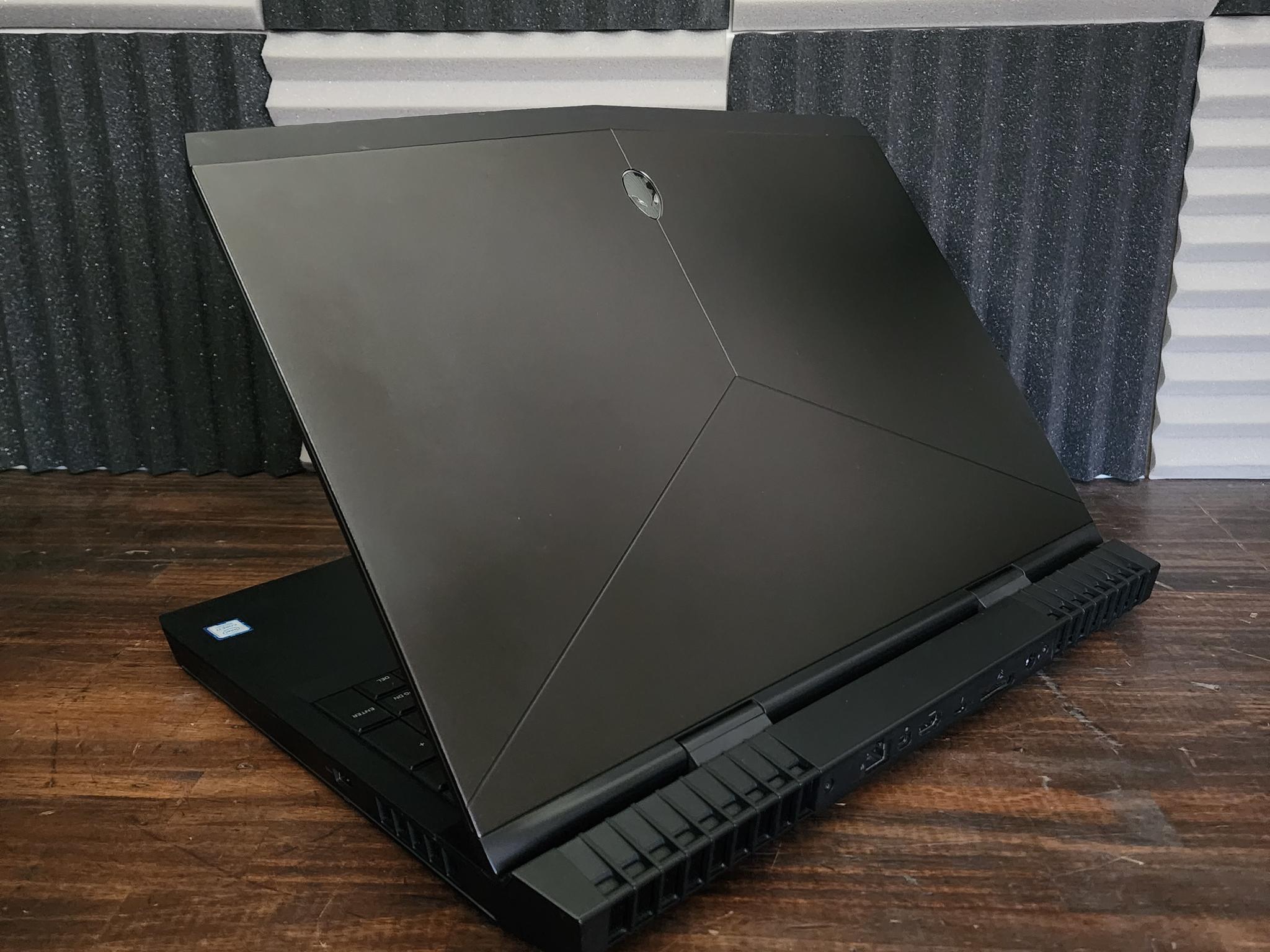 👽 GeForce GTX 1070 8GB // Intel Core i7 8750H // SK Hynix 16GB 2400MHz : Alienware 17 R5