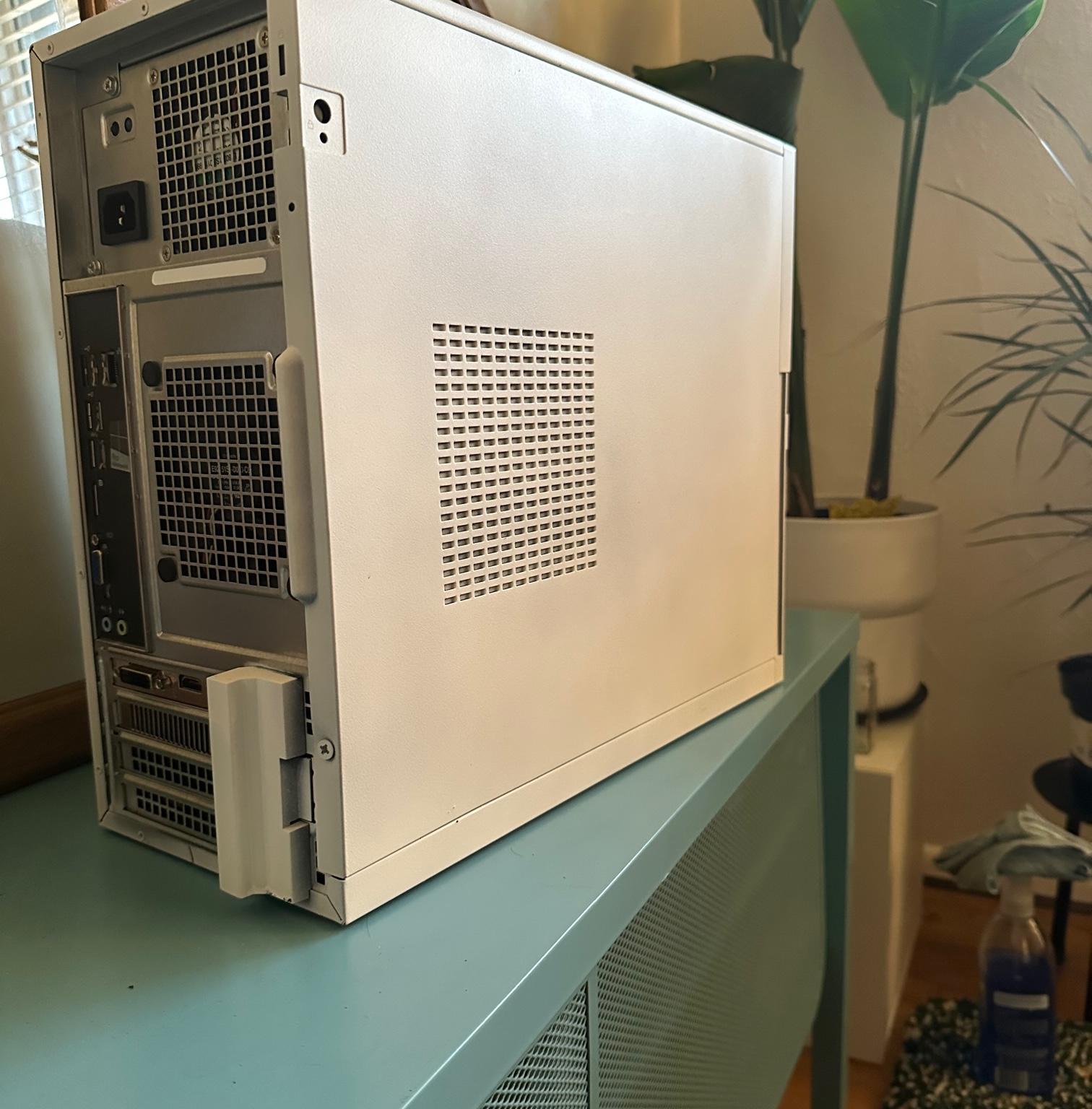 Custom White rx560 & i5-4690k Optiplex