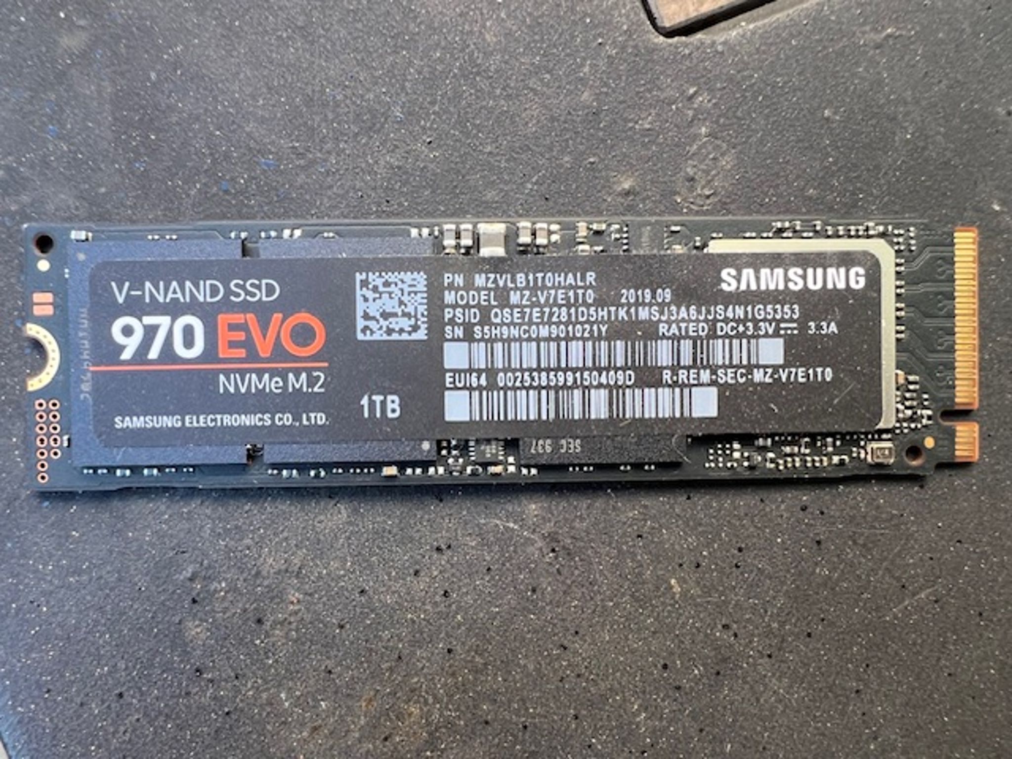 Samsung 970 Evo 1 TB NVMe M.2 SSD Solid State Drive.