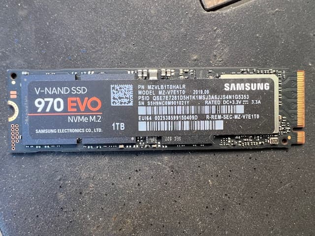Samsung 970 Evo 1 TB NVMe M.2 SSD Solid State Drive.
