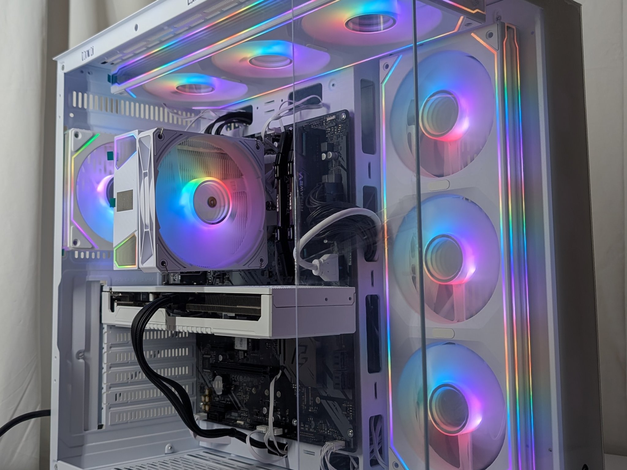 RTX 3070 | RYZEN  5 3600 | 32GB DDR4 | 1TB NVME | 750W PSU