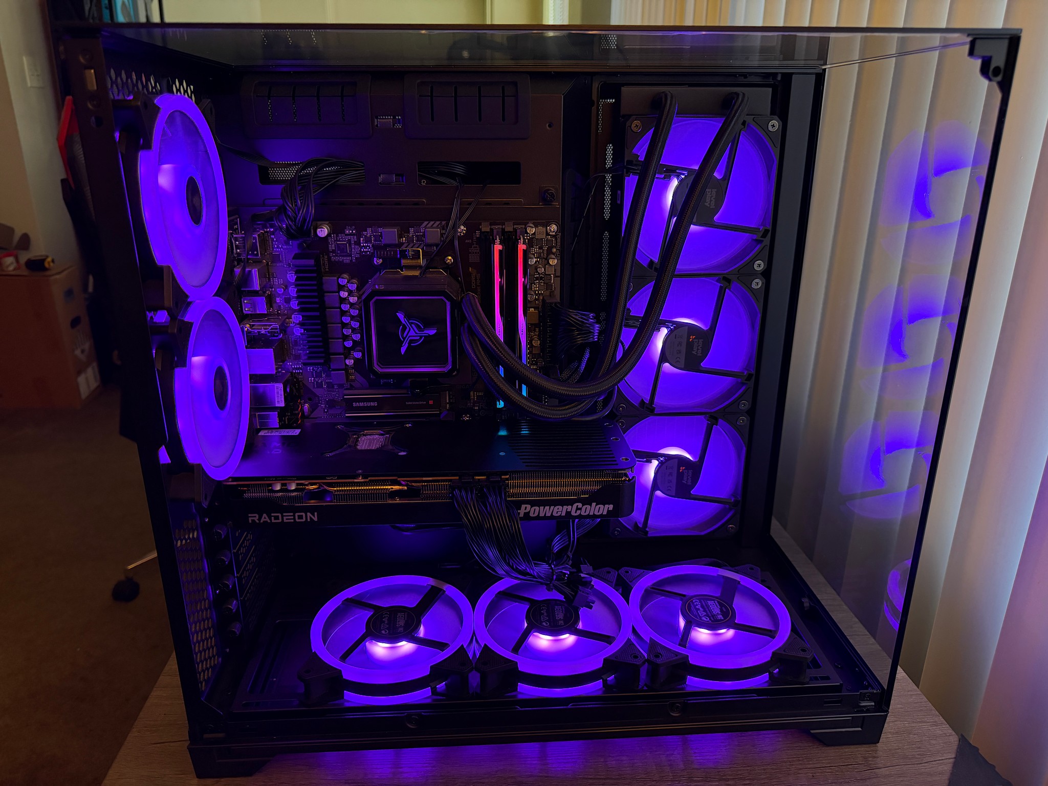 Skytech O11V Gaming PC AMD Ryzen 7 7700 RX 9070 XT 16GB 64GB DDR5 2TB NVMe Custom Gaming PC Build