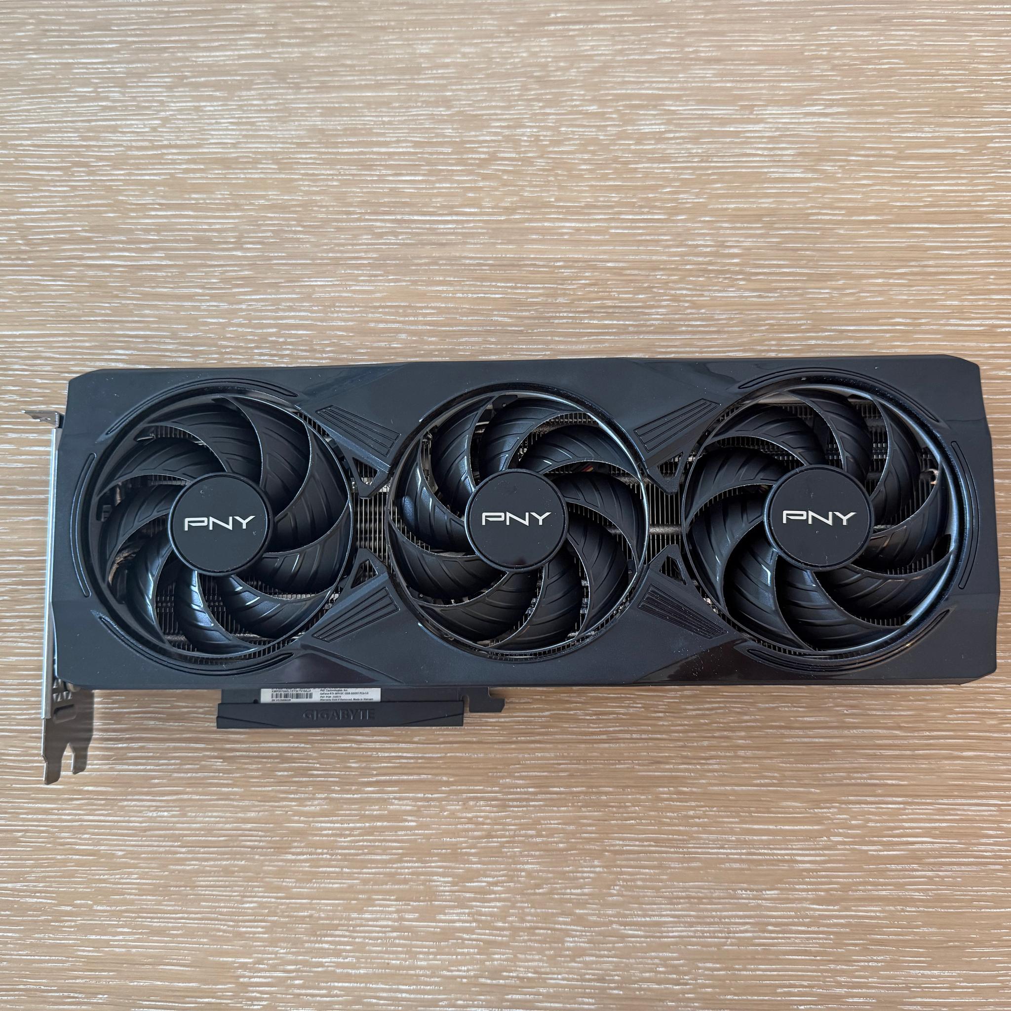 PNY GeForce RTX 5070 | Overclocked Triple Fan